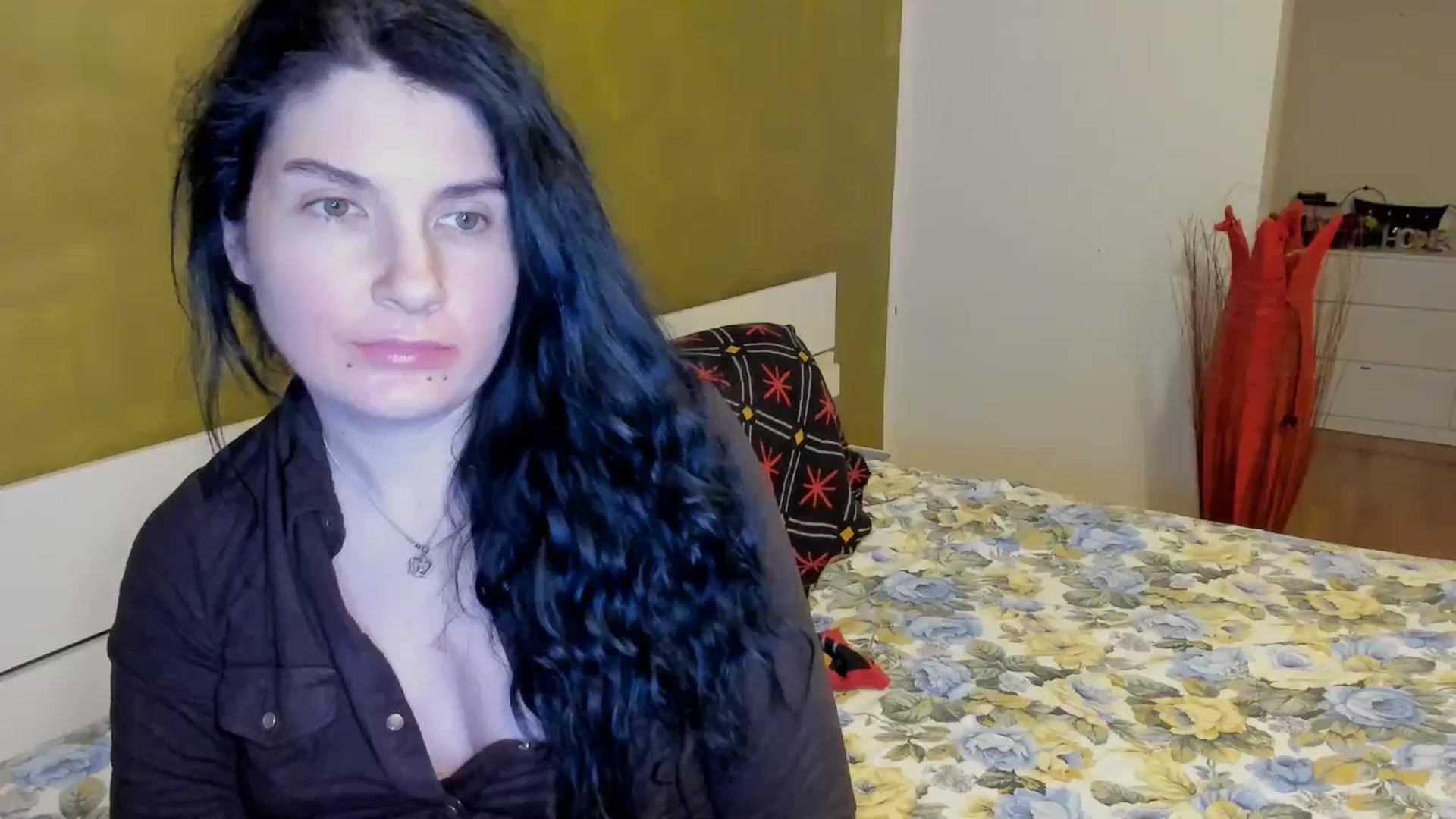 Gallery image thumbnail from SiouxPrincess's myfreecams stream on, 03/04/2025, 24:40 image 13 of 20