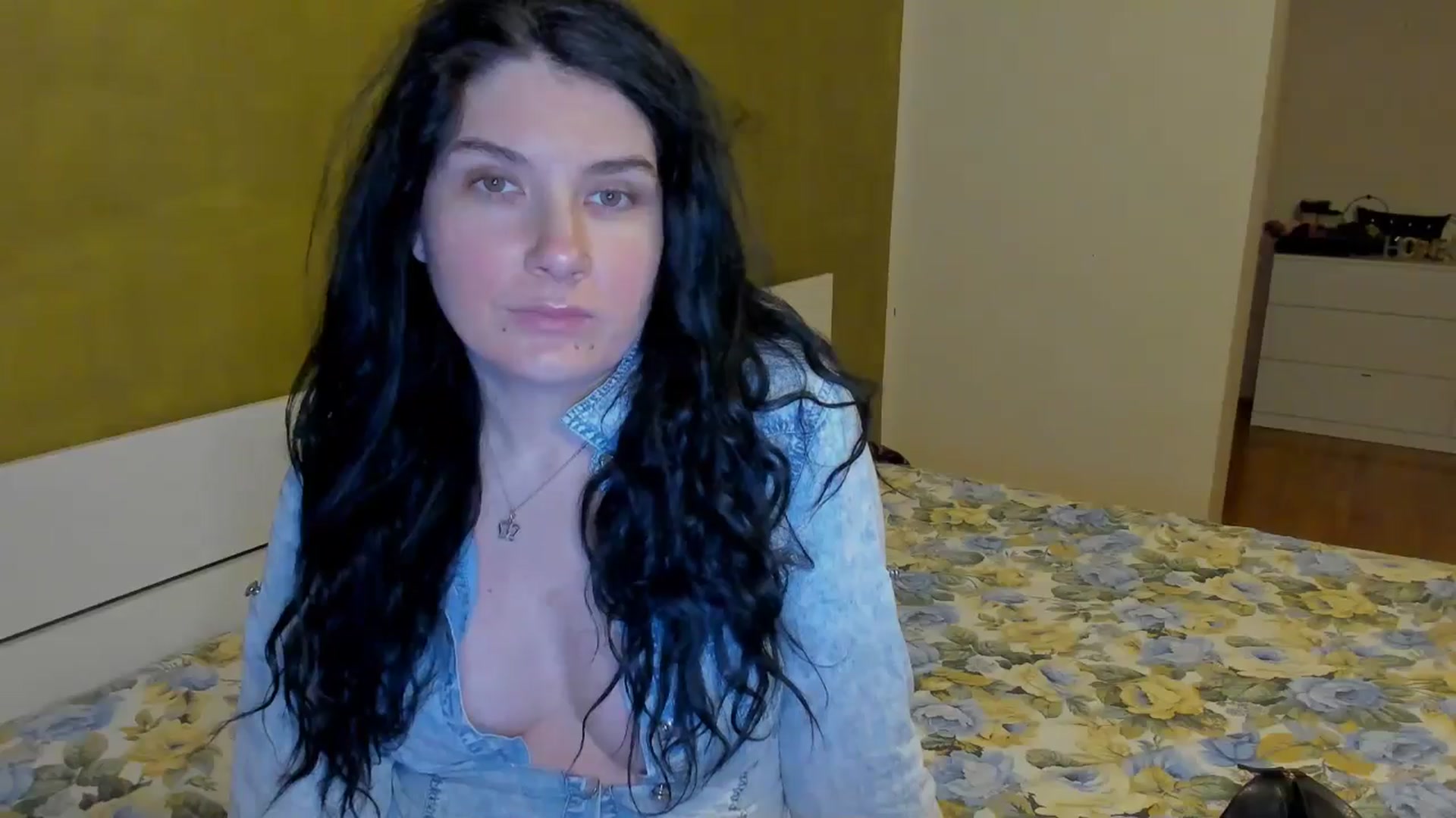 Gallery image thumbnail from SiouxPrincess's myfreecams stream on, 03/06/2025, 24:58 image 19 of 20