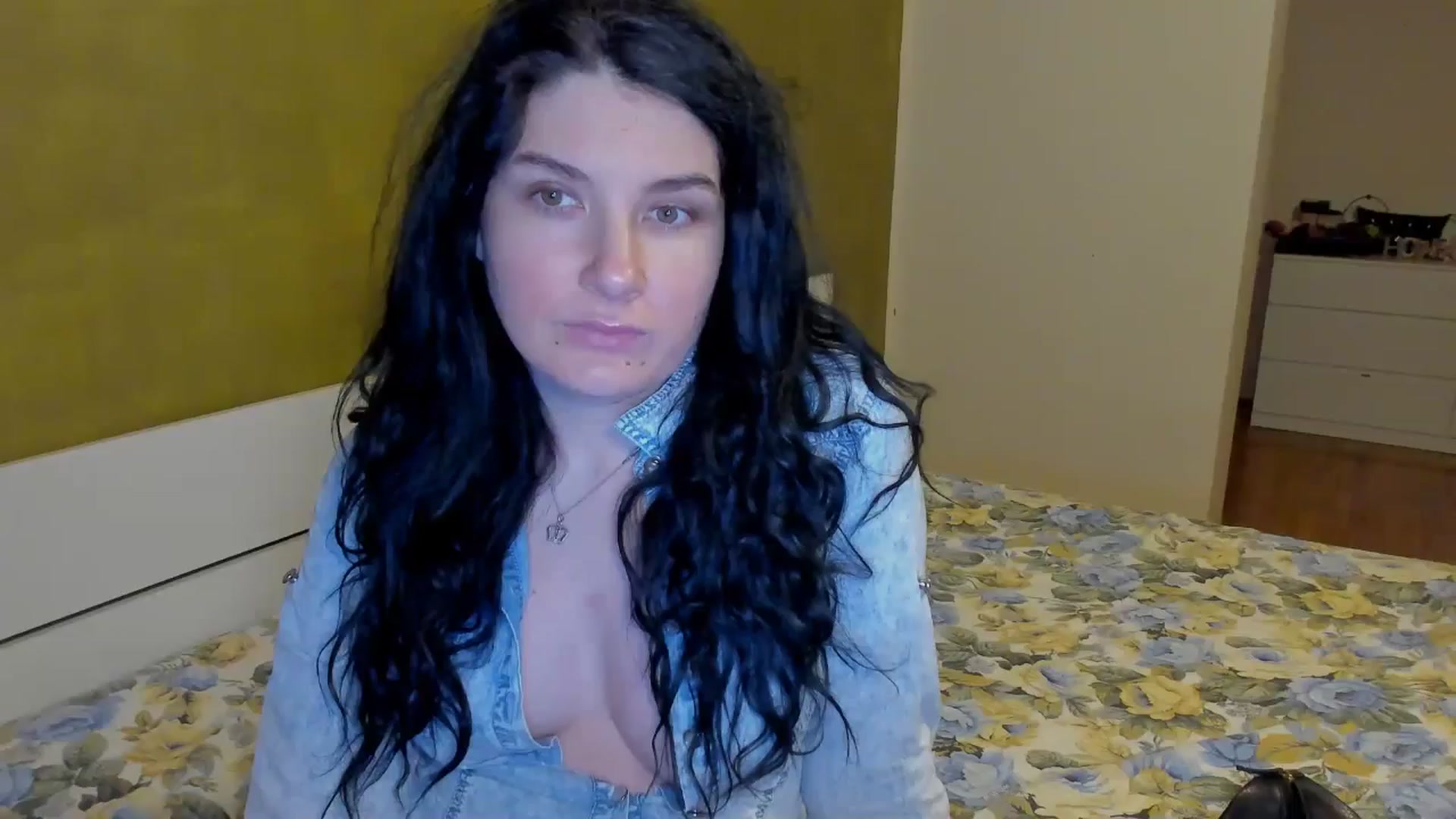Gallery image thumbnail from SiouxPrincess's myfreecams stream on, 03/06/2025, 24:58 image 13 of 20