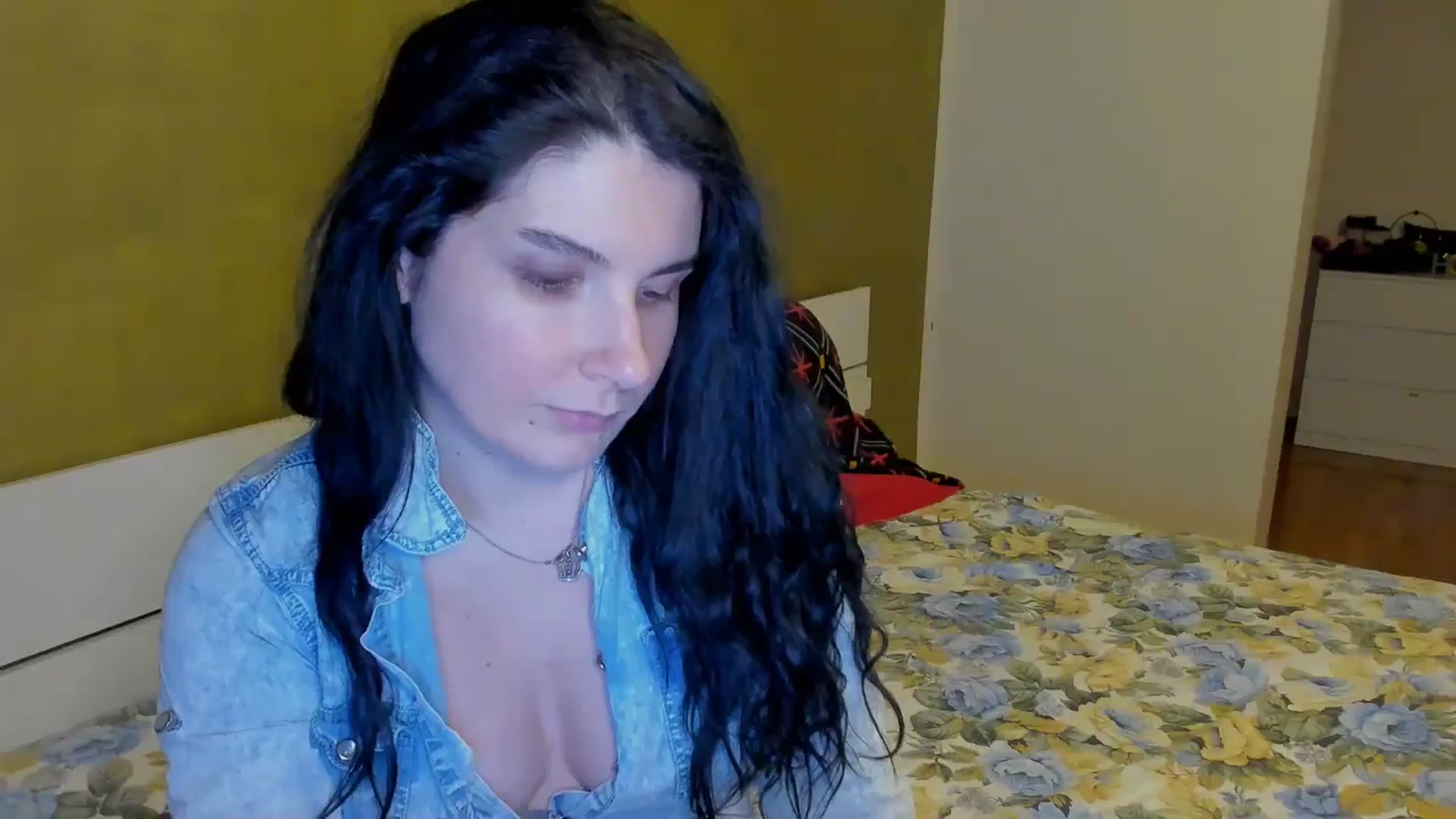 Gallery image thumbnail from SiouxPrincess's myfreecams stream on, 03/08/2025, 24:45 image 6 of 20