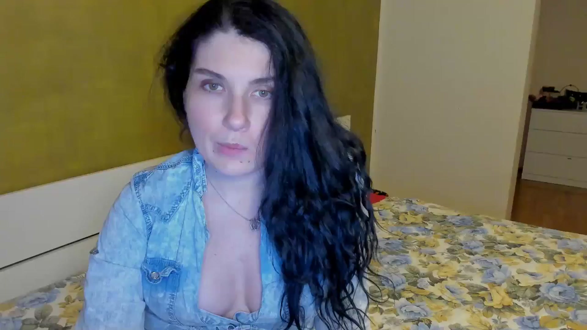 Gallery image thumbnail from SiouxPrincess's myfreecams stream on, 03/08/2025, 24:45 image 2 of 20