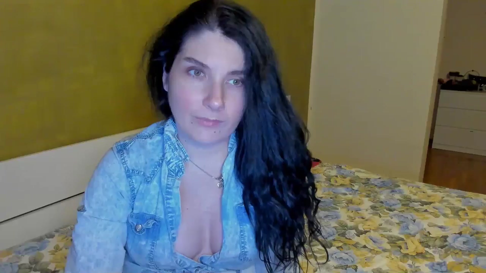 Gallery image thumbnail from SiouxPrincess's myfreecams stream on, 03/08/2025, 24:45 image 4 of 20