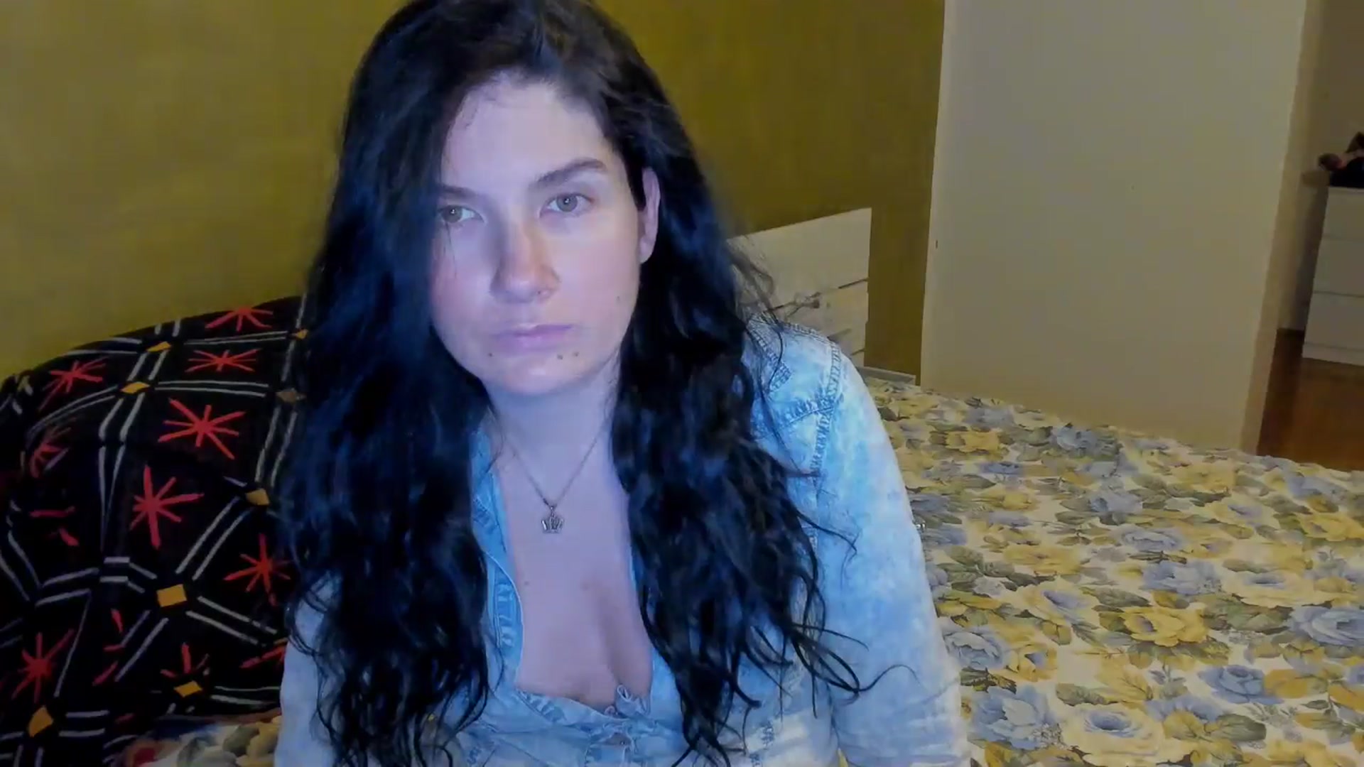 Gallery image thumbnail from SiouxPrincess's myfreecams stream on, 03/13/2025, 24:23 image 12 of 20