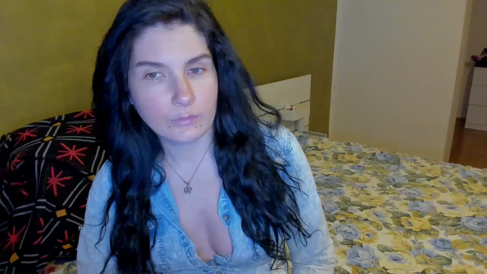 Gallery image thumbnail from SiouxPrincess's myfreecams stream on, 03/13/2025, 24:23 image 19 of 20