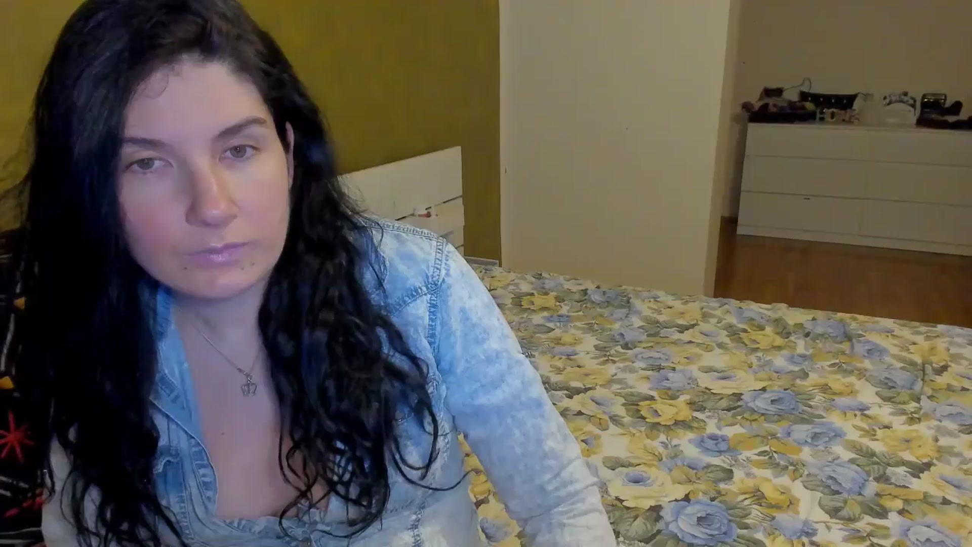 Gallery image thumbnail from SiouxPrincess's myfreecams stream on, 03/13/2025, 24:23 image 1 of 20