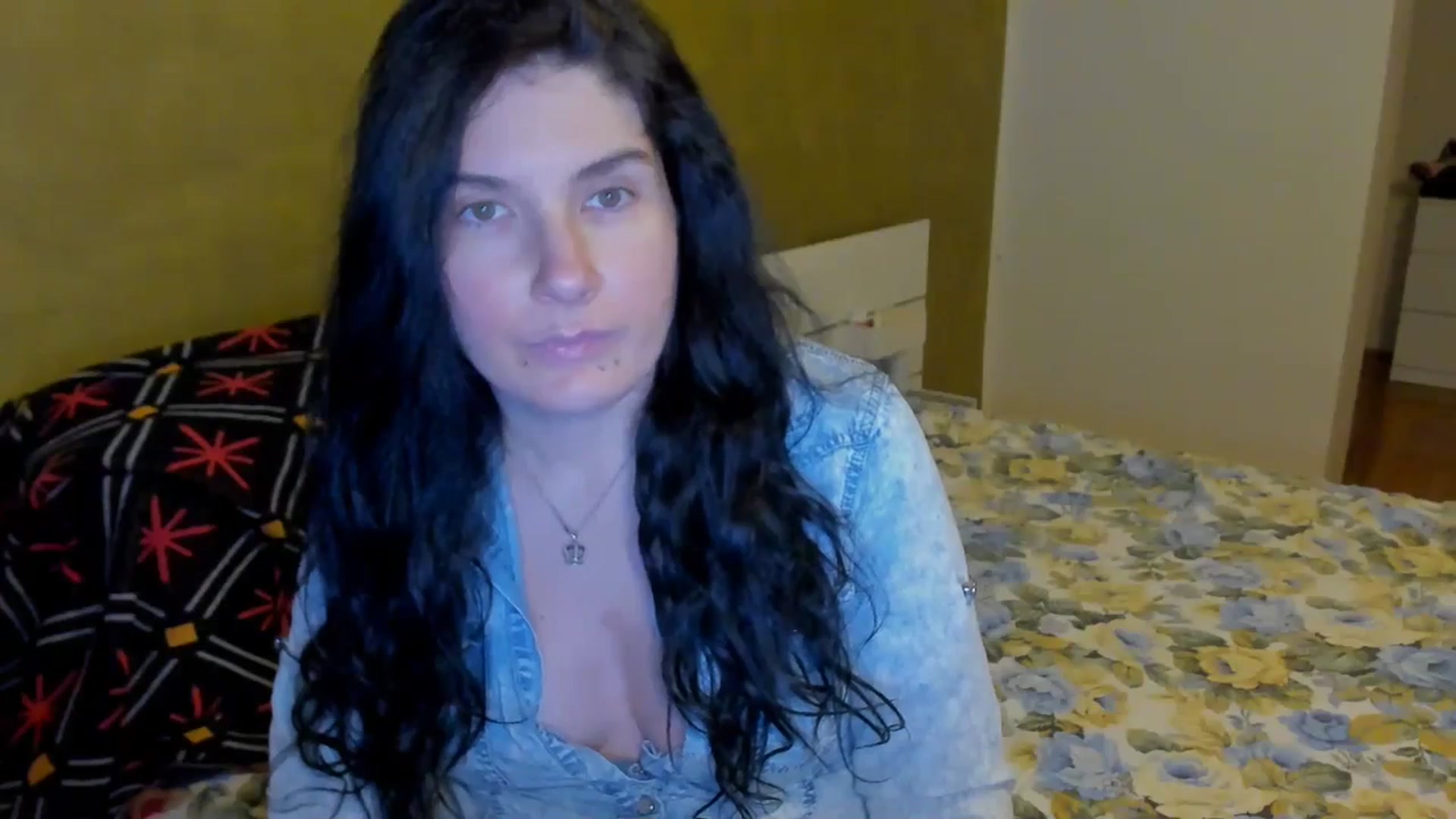 Gallery image thumbnail from SiouxPrincess's myfreecams stream on, 03/13/2025, 24:23 image 14 of 20