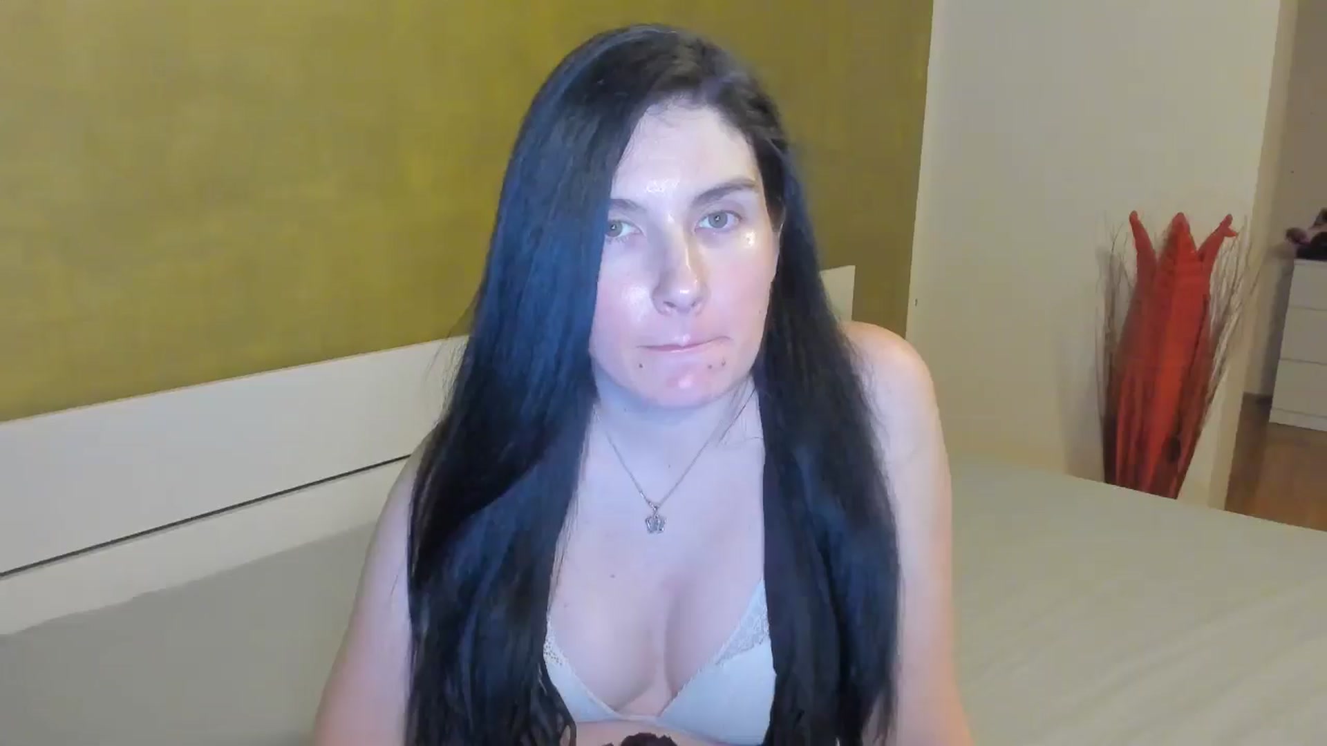 Gallery image thumbnail from SiouxPrincess's myfreecams stream on, 03/16/2025, 23:16 image 16 of 20