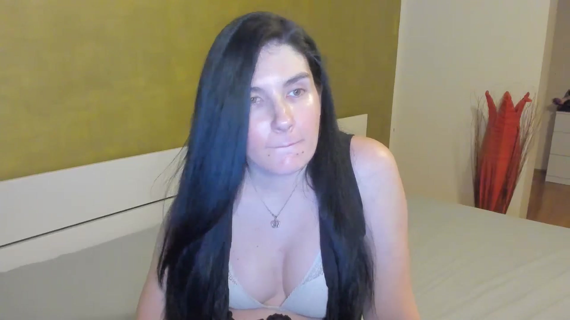 Gallery image thumbnail from SiouxPrincess's myfreecams stream on, 03/16/2025, 23:16 image 17 of 20