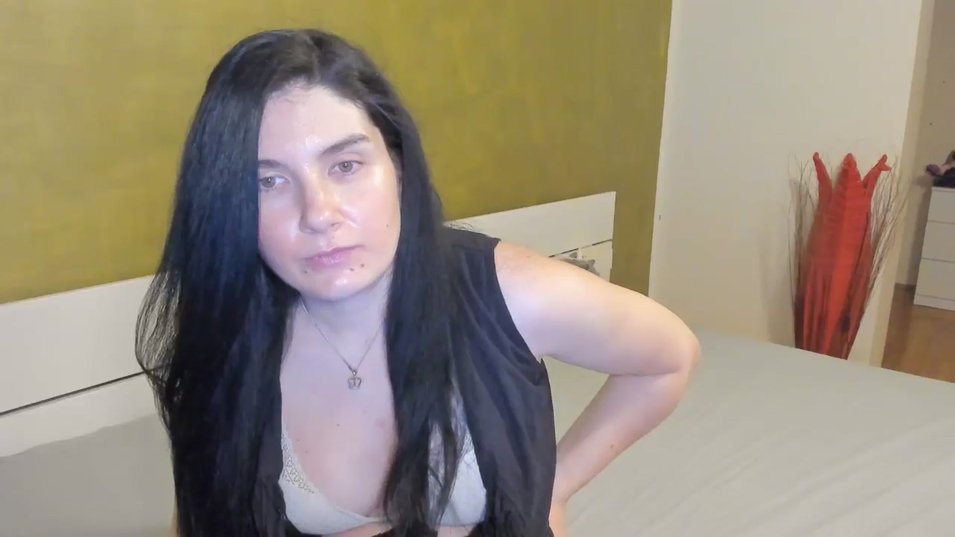 Gallery image thumbnail from SiouxPrincess's myfreecams stream on, 03/16/2025, 23:16 image 14 of 20
