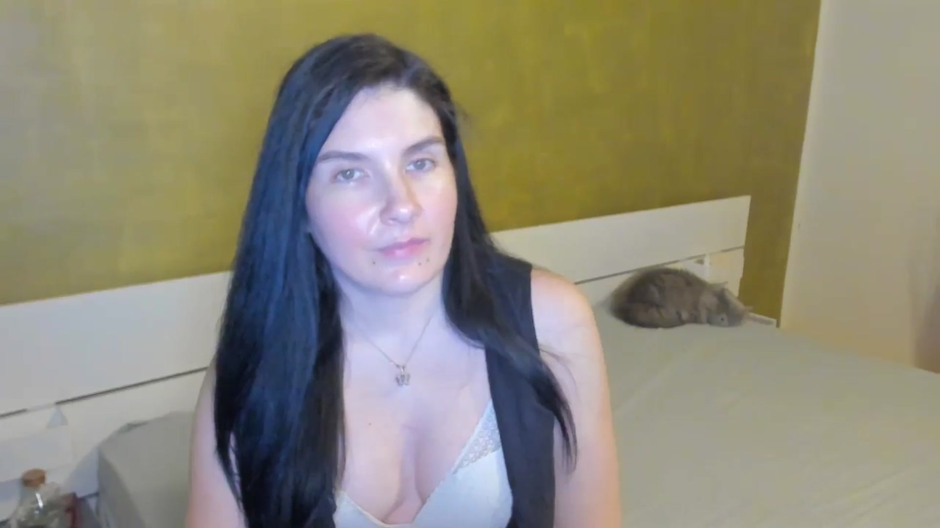 Gallery image thumbnail from SiouxPrincess's myfreecams stream on, 03/17/2025, 24:04 image 19 of 20