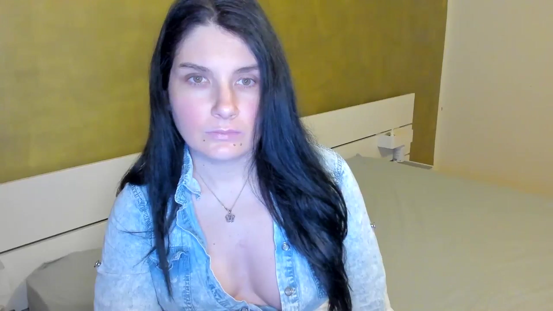 Gallery image thumbnail from SiouxPrincess's myfreecams stream on, 03/18/2025, 23:34 image 15 of 20