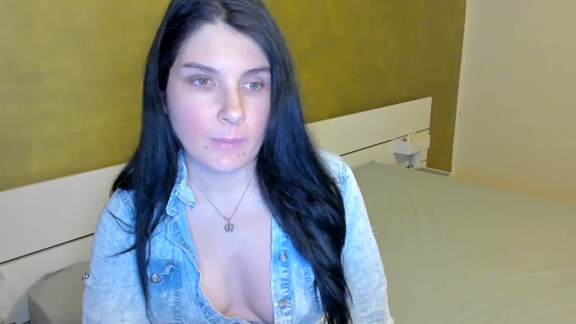 Gallery image thumbnail from SiouxPrincess's myfreecams stream on, 03/18/2025, 23:34 image 14 of 20