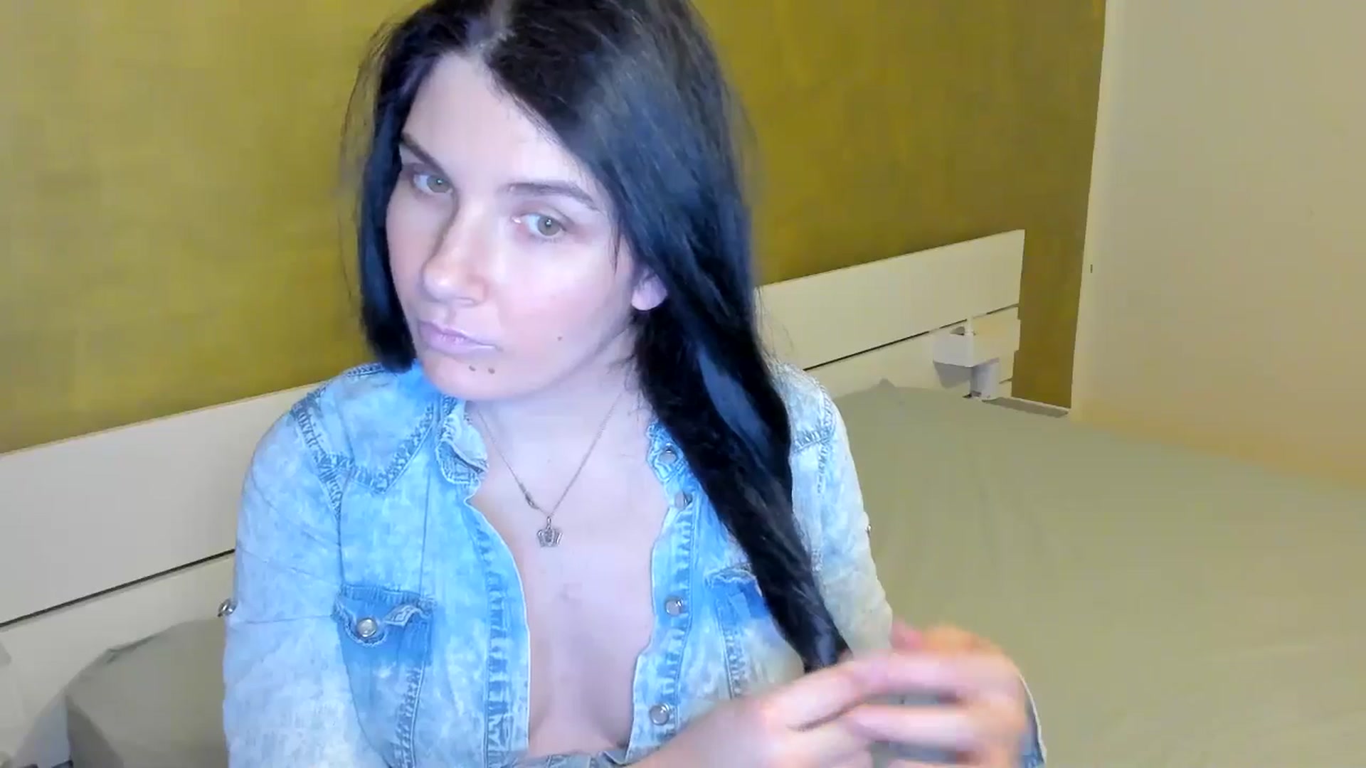 Gallery image thumbnail from SiouxPrincess's myfreecams stream on, 03/18/2025, 23:34 image 7 of 20