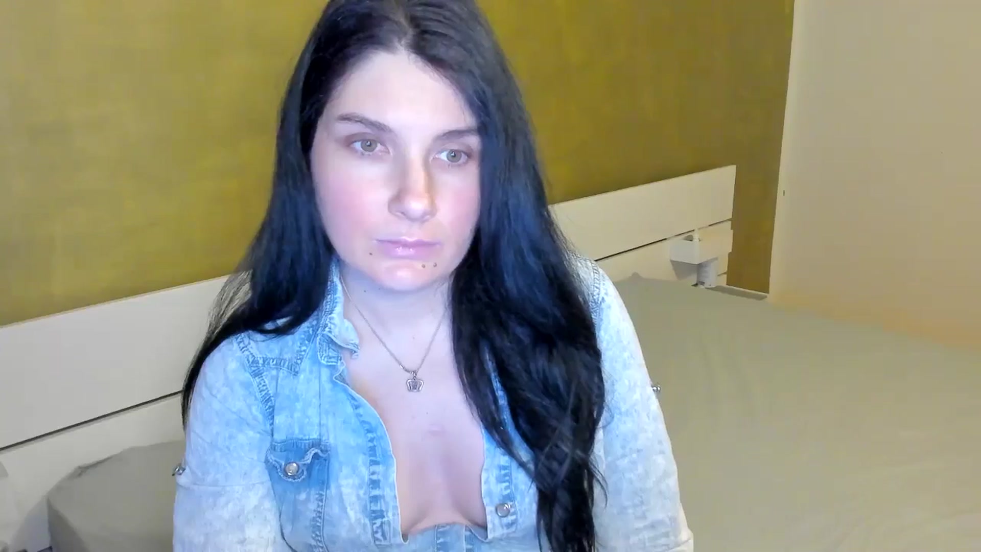 Gallery image thumbnail from SiouxPrincess's myfreecams stream on, 03/18/2025, 23:34 image 10 of 20