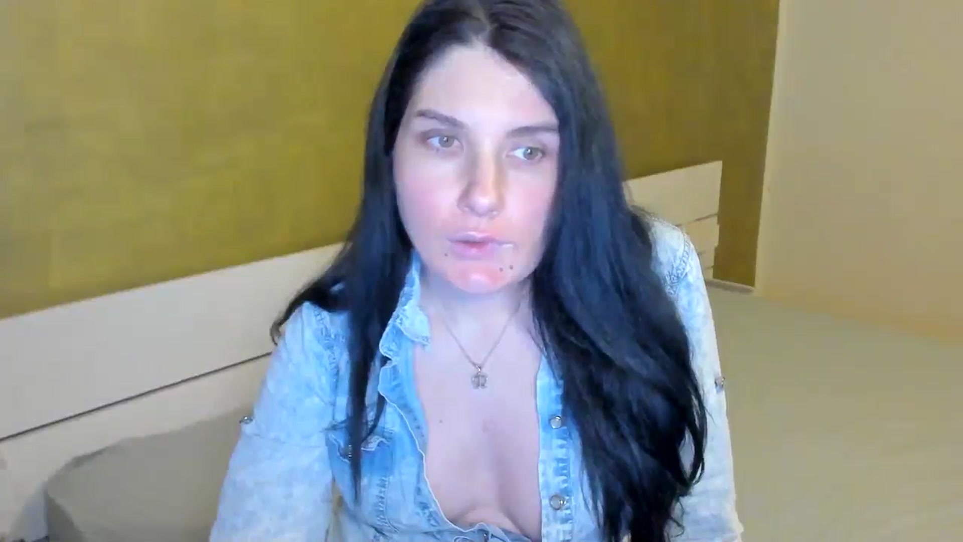 Gallery image thumbnail from SiouxPrincess's myfreecams stream on, 03/18/2025, 23:34 image 16 of 20