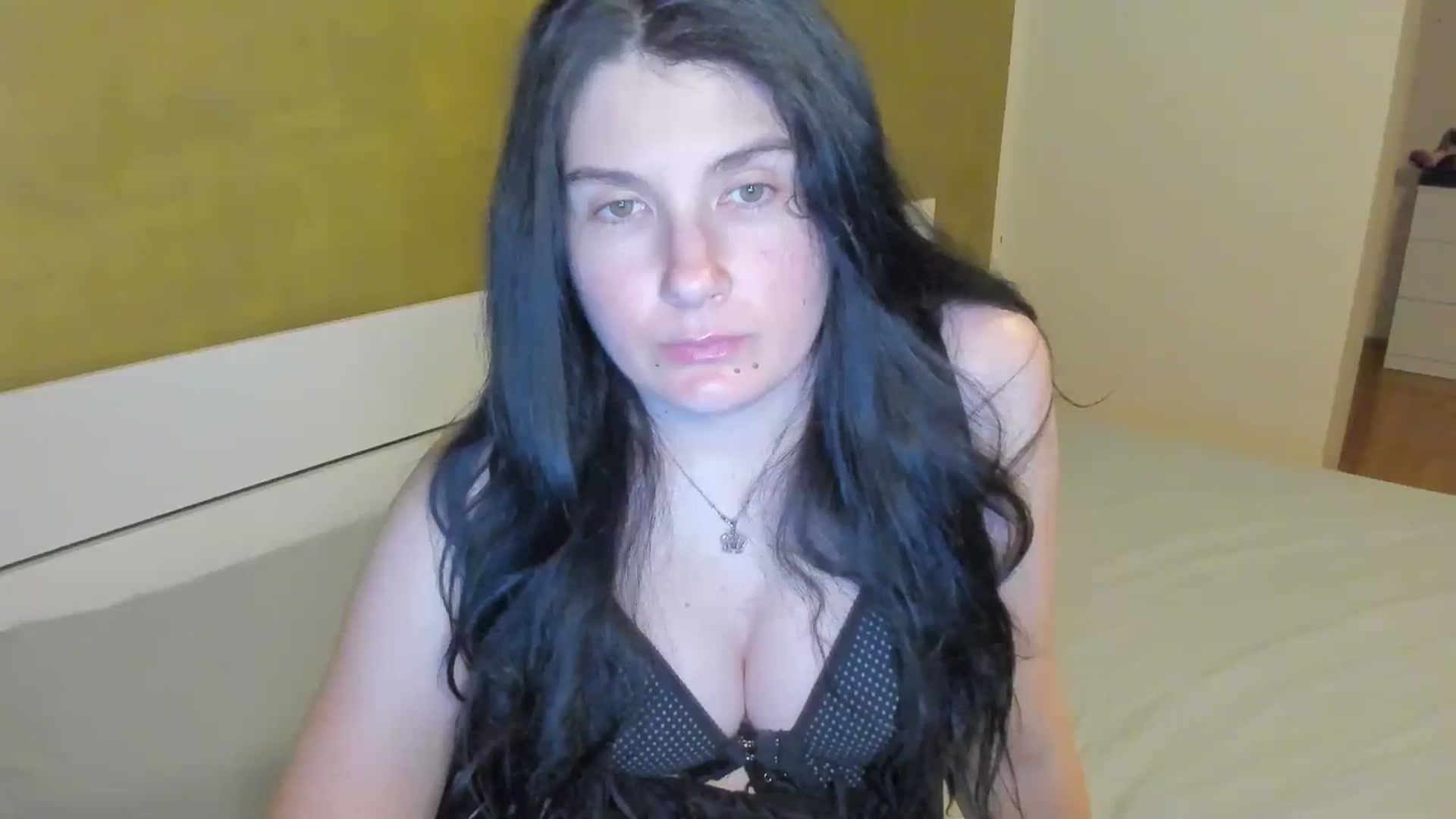 Gallery image thumbnail from SiouxPrincess's myfreecams stream on, 03/20/2025, 23:56 image 9 of 20