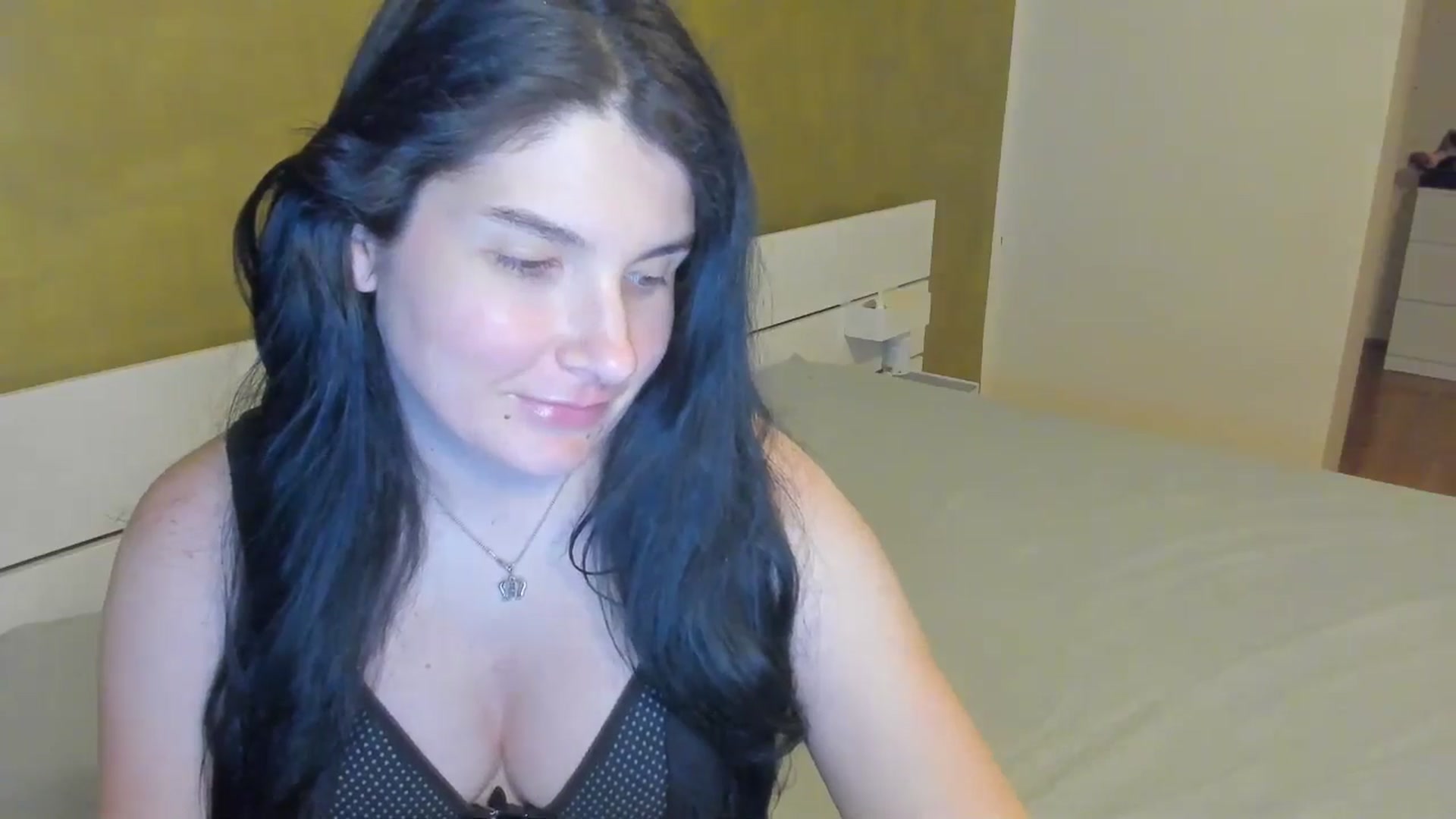 Gallery image thumbnail from SiouxPrincess's myfreecams stream on, 03/20/2025, 23:56 image 19 of 20