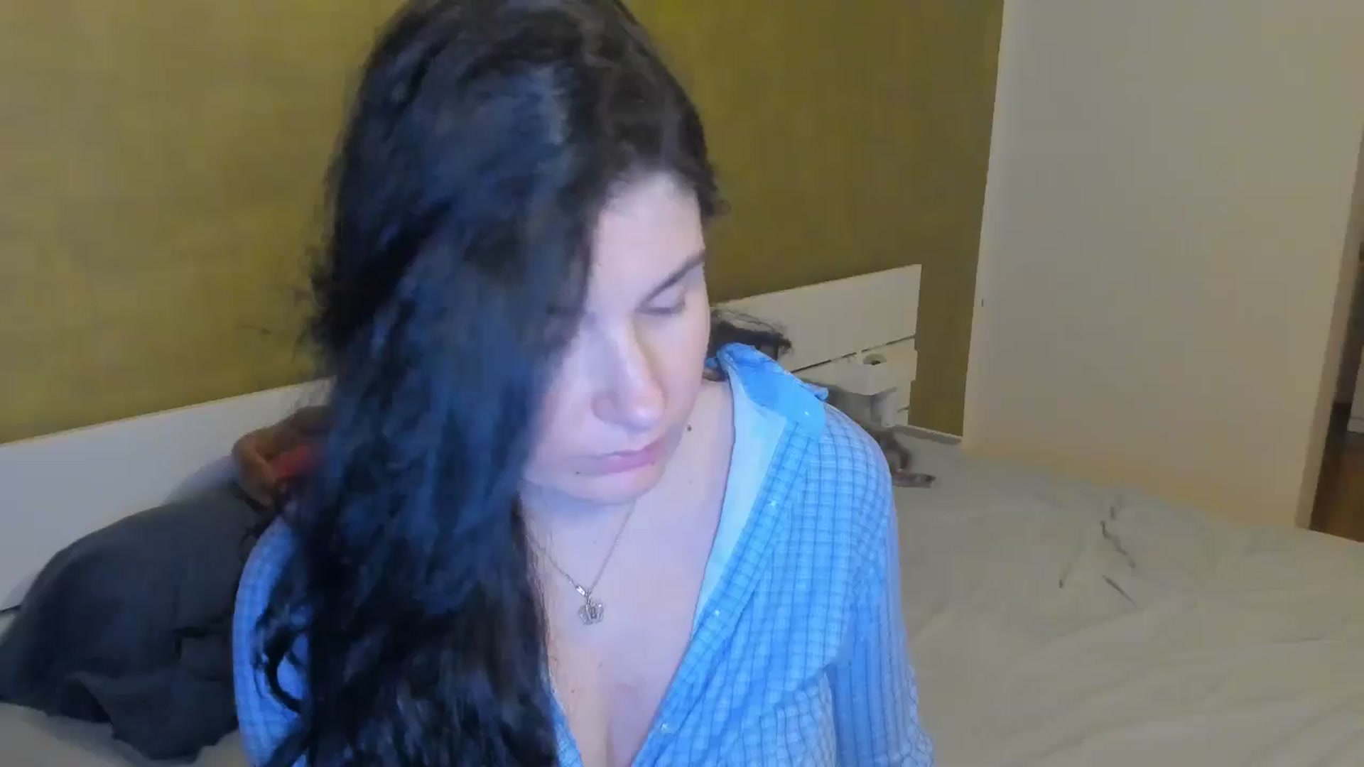 Gallery image thumbnail from SiouxPrincess's myfreecams stream on, 03/26/2025, 22:59 image 15 of 20