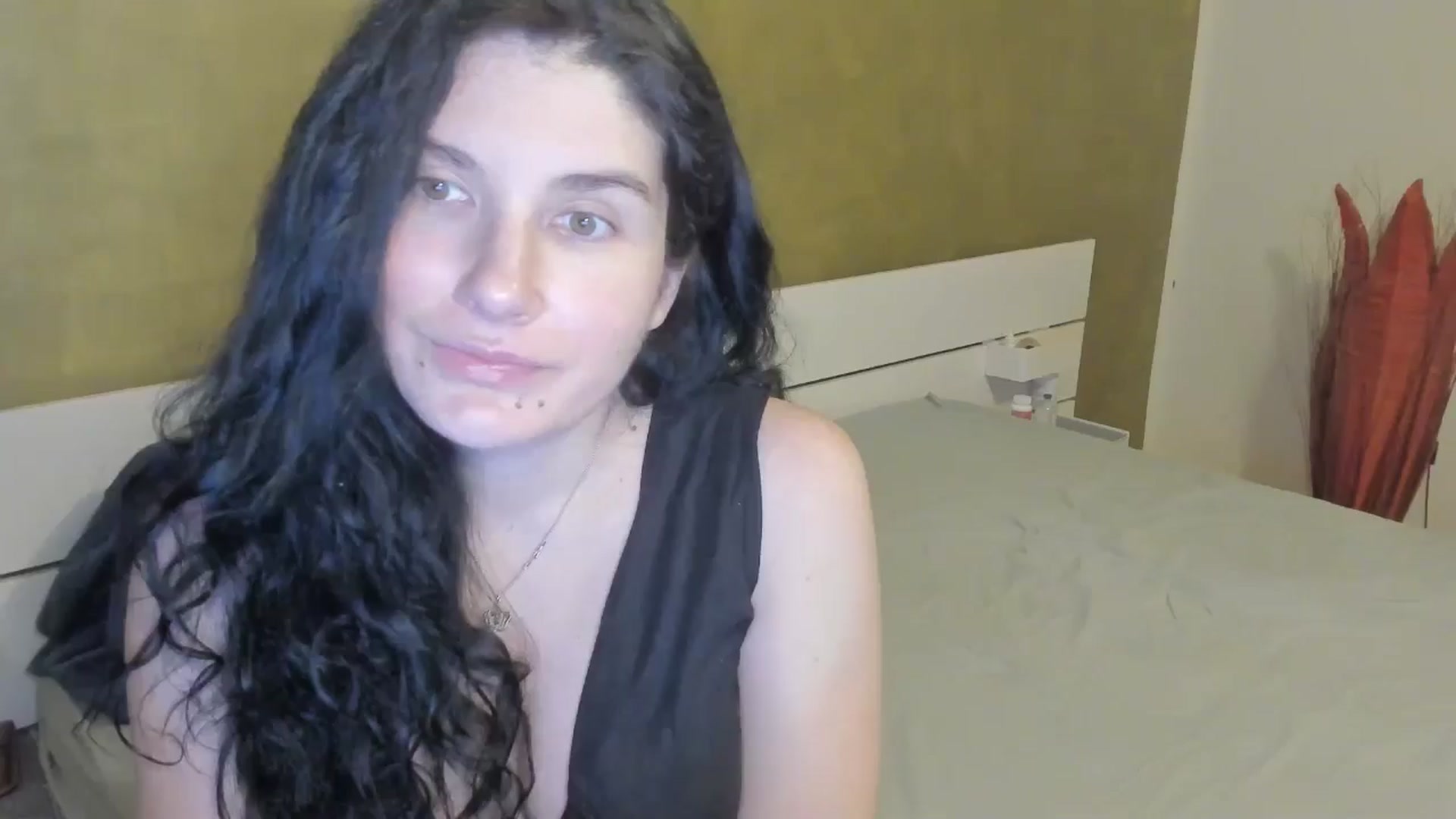Gallery image thumbnail from SiouxPrincess's myfreecams stream on, 03/30/2025, 23:06 image 19 of 20