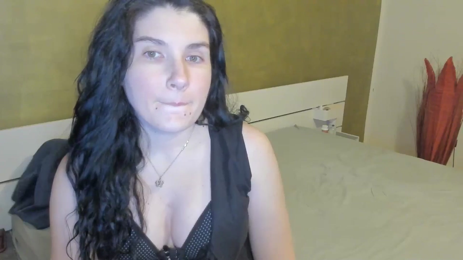 Gallery image thumbnail from SiouxPrincess's myfreecams stream on, 03/30/2025, 23:06 image 3 of 20