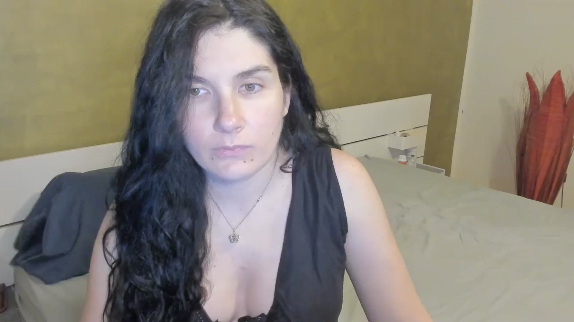 Gallery image thumbnail from SiouxPrincess's myfreecams stream on, 03/30/2025, 23:06 image 15 of 20