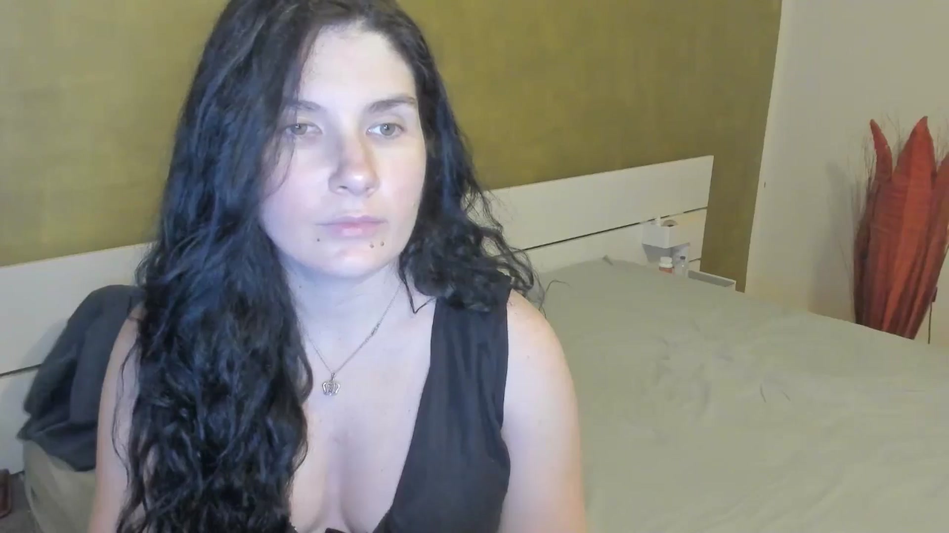 Gallery image thumbnail from SiouxPrincess's myfreecams stream on, 03/30/2025, 23:06 image 13 of 20
