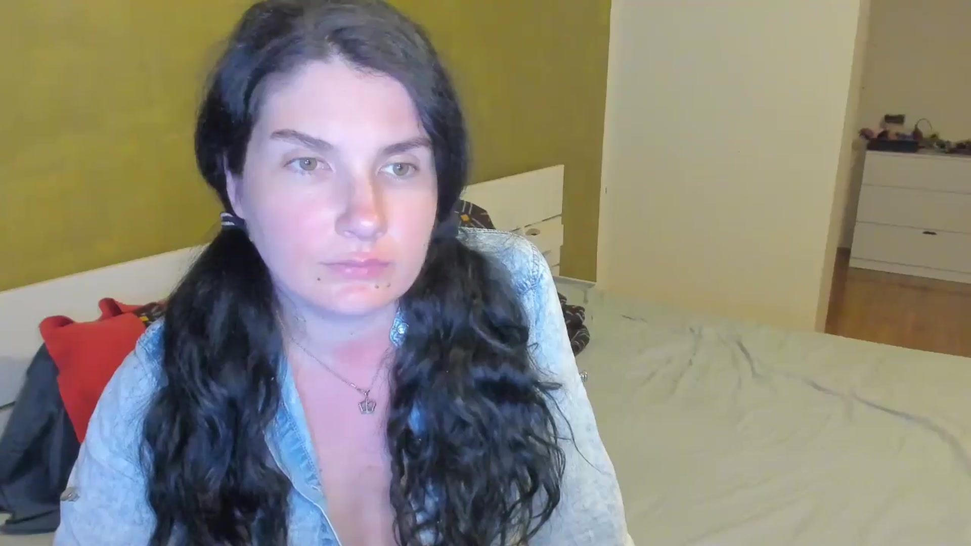 Gallery image thumbnail from SiouxPrincess's myfreecams stream on, 04/02/2025, 22:13 image 17 of 20