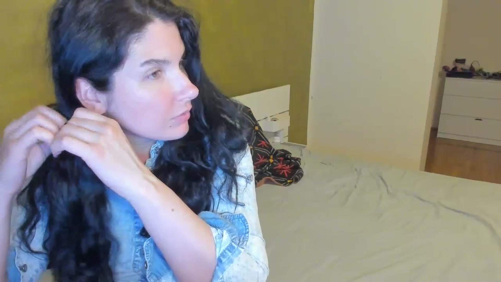 Gallery image thumbnail from SiouxPrincess's myfreecams stream on, 04/02/2025, 22:13 image 2 of 20