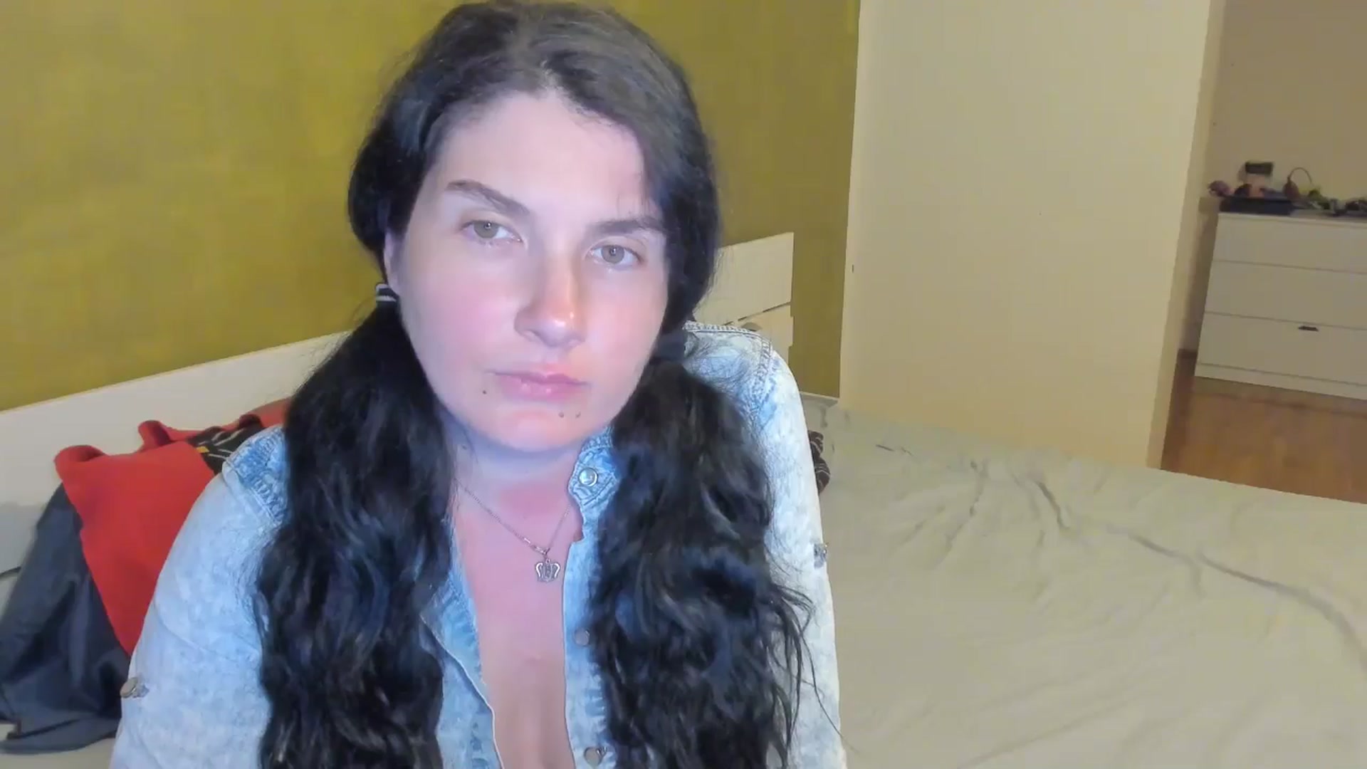 Gallery image thumbnail from SiouxPrincess's myfreecams stream on, 04/02/2025, 22:13 image 11 of 20