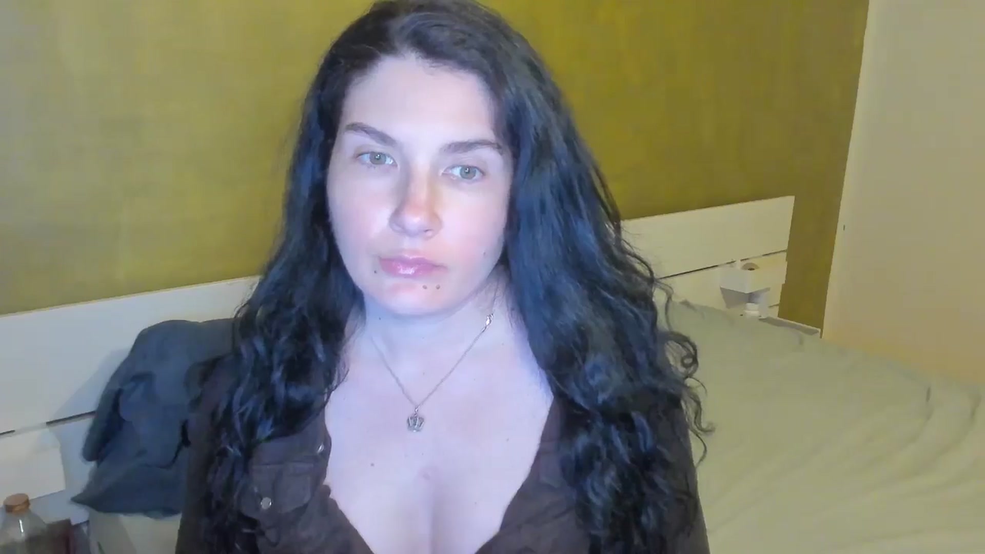 Gallery image thumbnail from SiouxPrincess's myfreecams stream on, 04/03/2025, 22:36 image 17 of 20