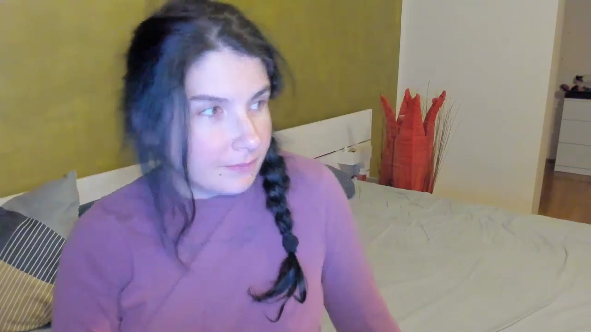 Gallery image thumbnail from SiouxPrincess's myfreecams stream on, 04/07/2025, 22:23 image 8 of 20