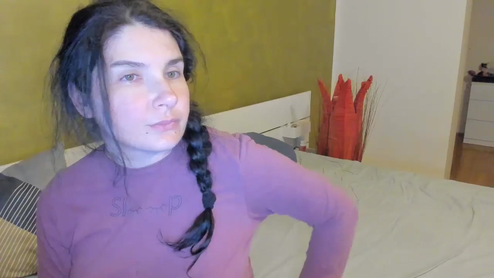 Gallery image thumbnail from SiouxPrincess's myfreecams stream on, 04/07/2025, 22:23 image 4 of 20
