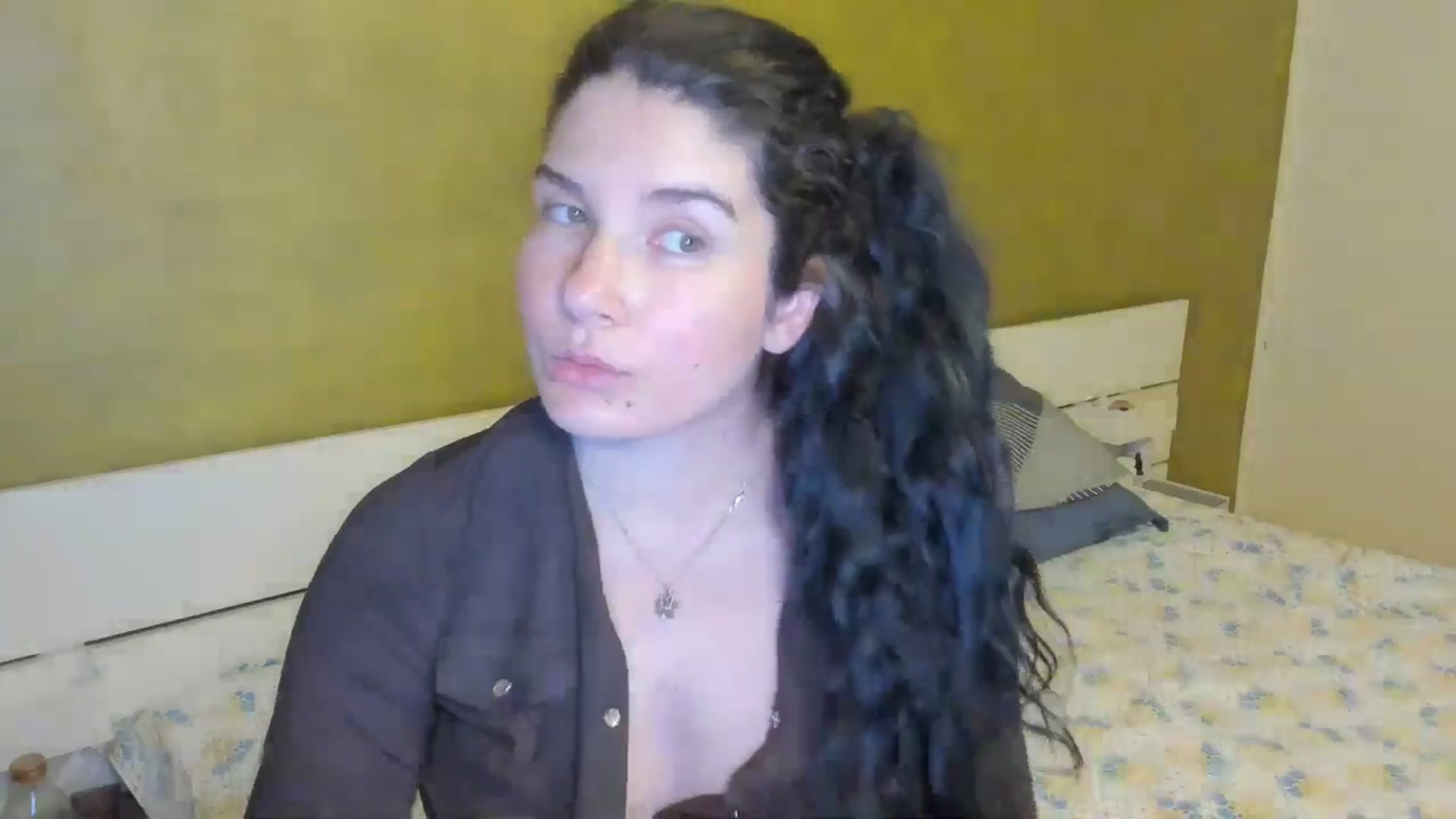 Gallery image thumbnail from SiouxPrincess's myfreecams stream on, 04/10/2025, 22:38 image 17 of 20