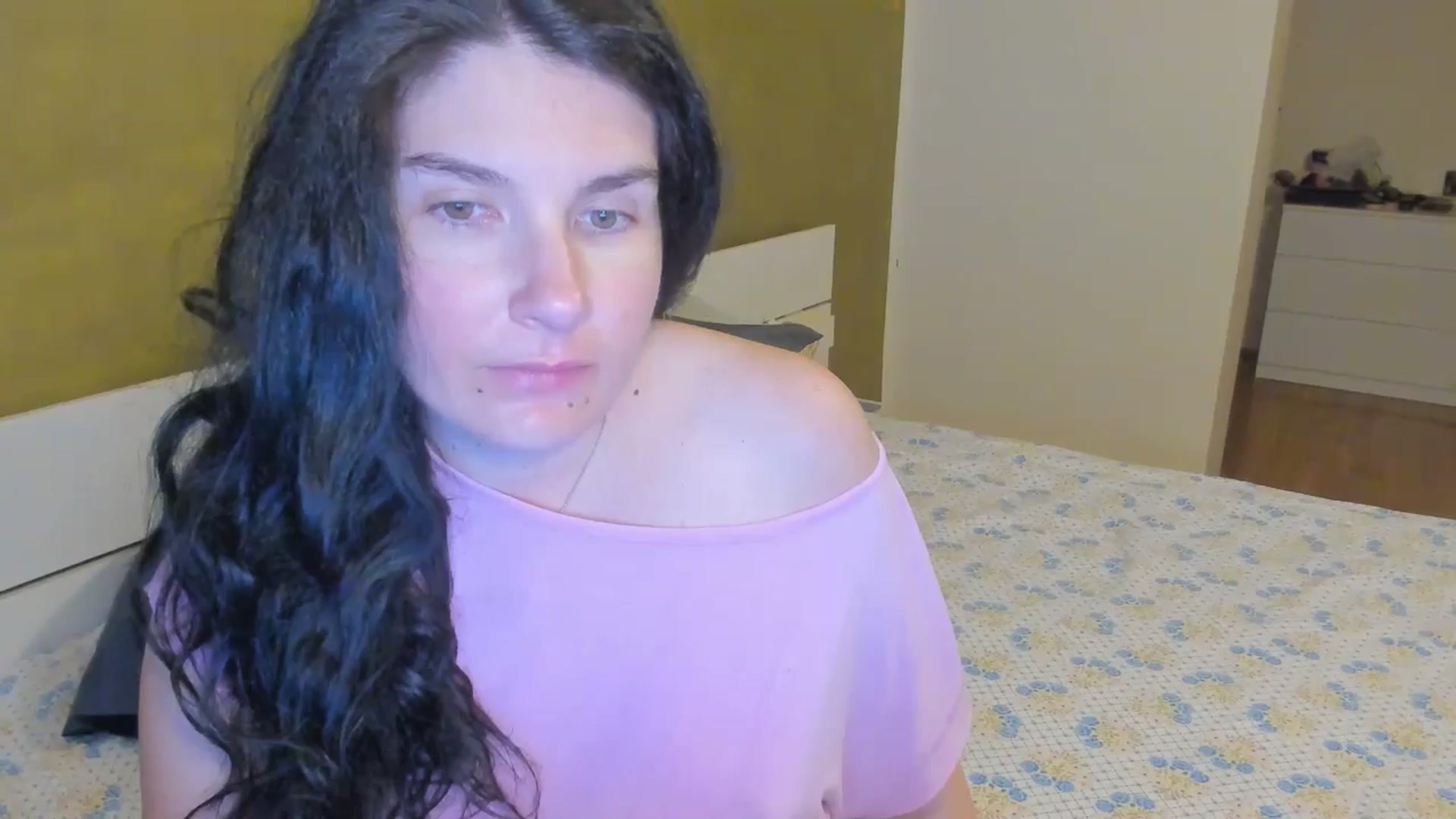 Gallery image thumbnail from SiouxPrincess's myfreecams stream on, 04/11/2025, 23:13 image 6 of 20