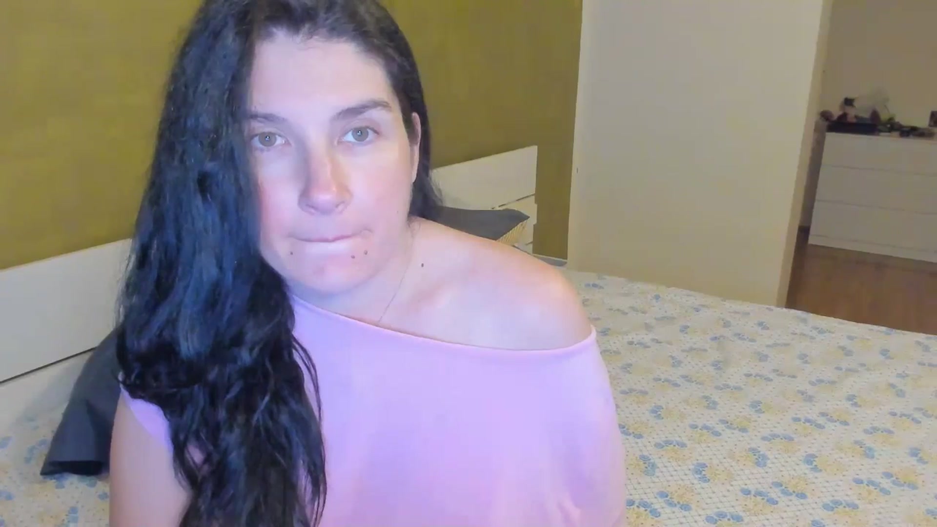 Gallery image thumbnail from SiouxPrincess's myfreecams stream on, 04/11/2025, 23:13 image 17 of 20