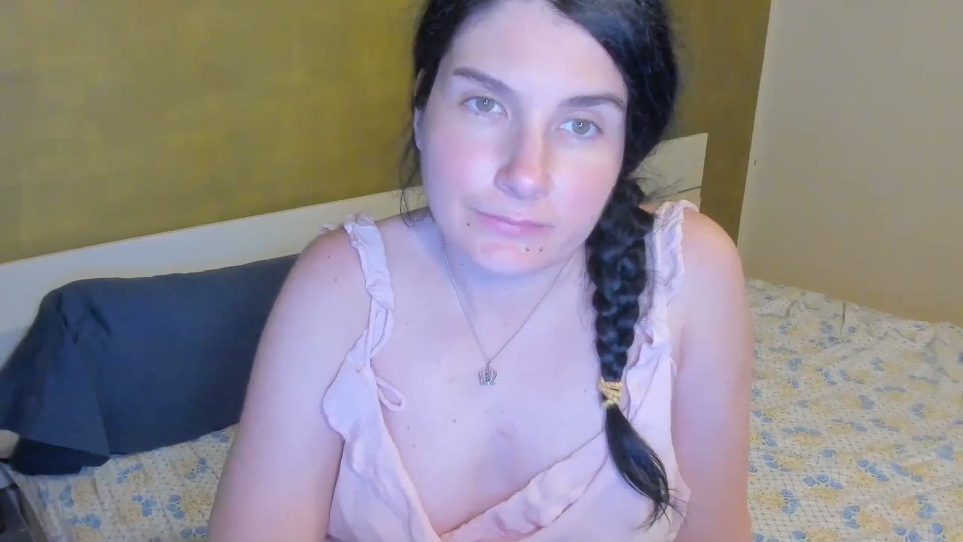 Gallery image thumbnail from SiouxPrincess's myfreecams stream on, 04/13/2025, 23:01 image 8 of 20