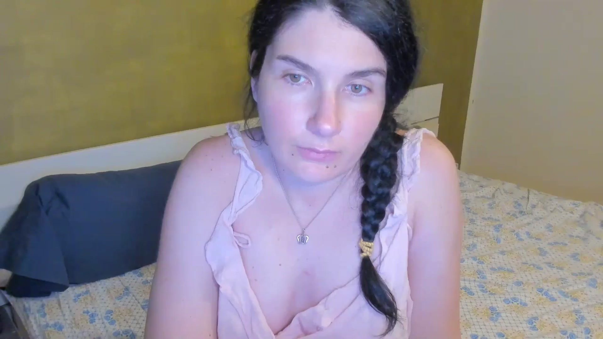 Gallery image thumbnail from SiouxPrincess's myfreecams stream on, 04/13/2025, 23:01 image 10 of 20