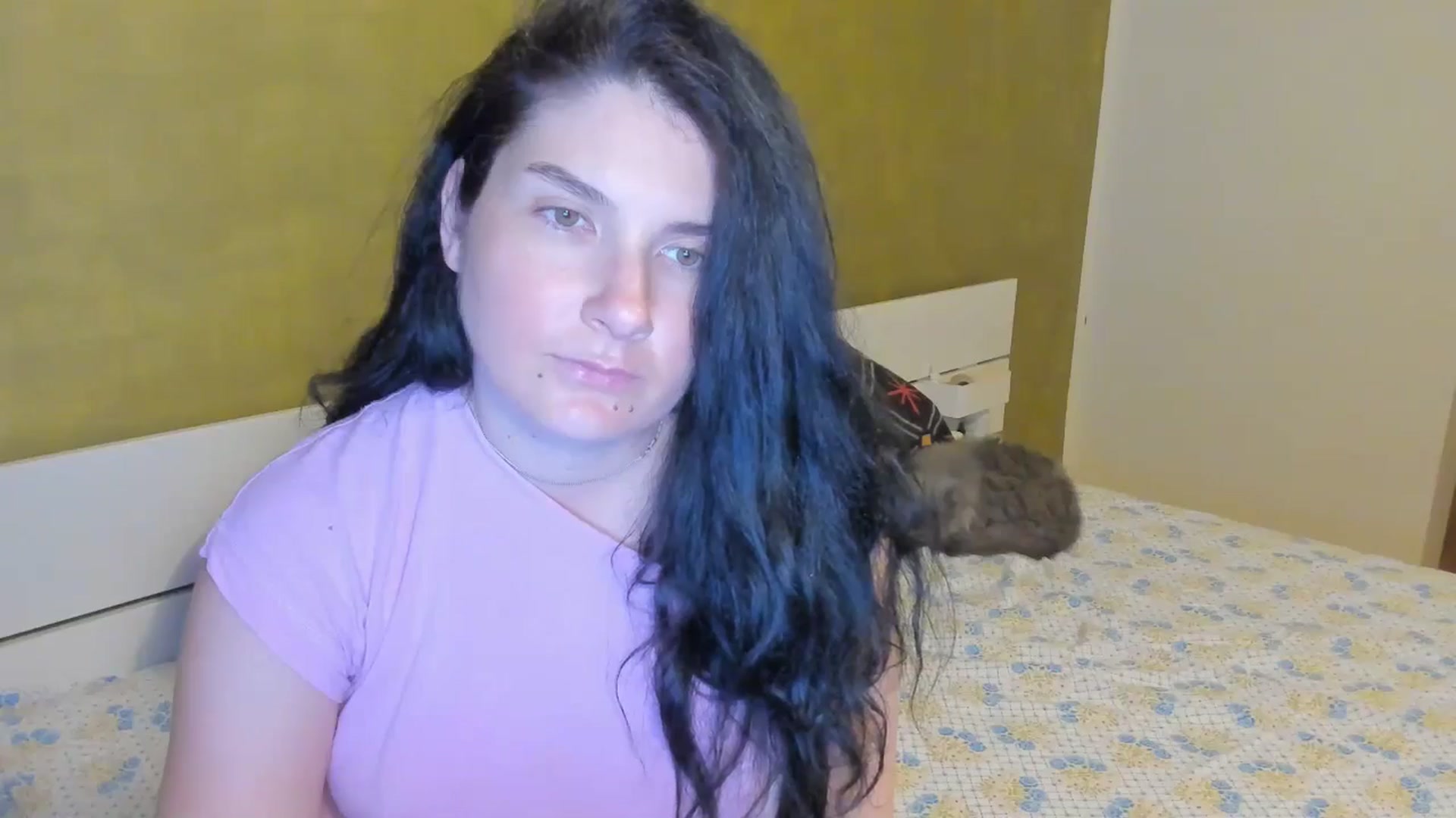 Gallery image thumbnail from SiouxPrincess's myfreecams stream on, 04/15/2025, 23:03 image 12 of 20