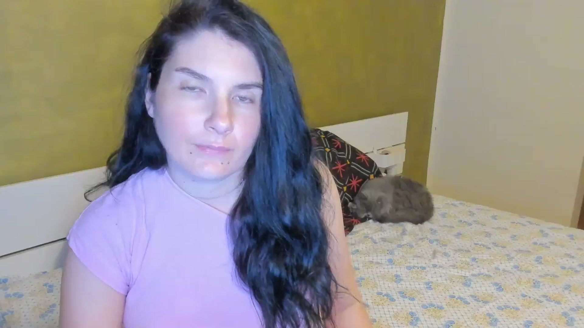 Gallery image thumbnail from SiouxPrincess's myfreecams stream on, 04/15/2025, 23:03 image 16 of 20
