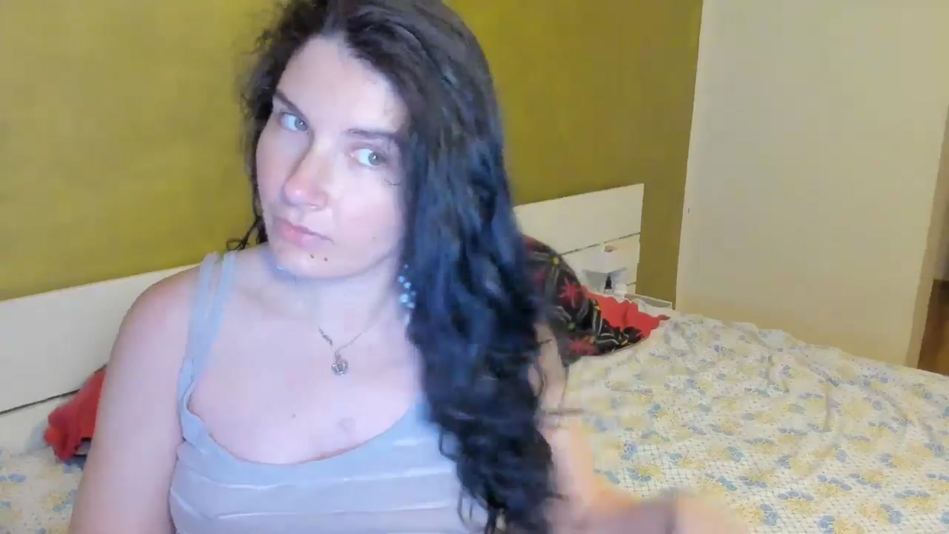 Gallery image thumbnail from SiouxPrincess's myfreecams stream on, 04/17/2025, 22:50 image 5 of 20