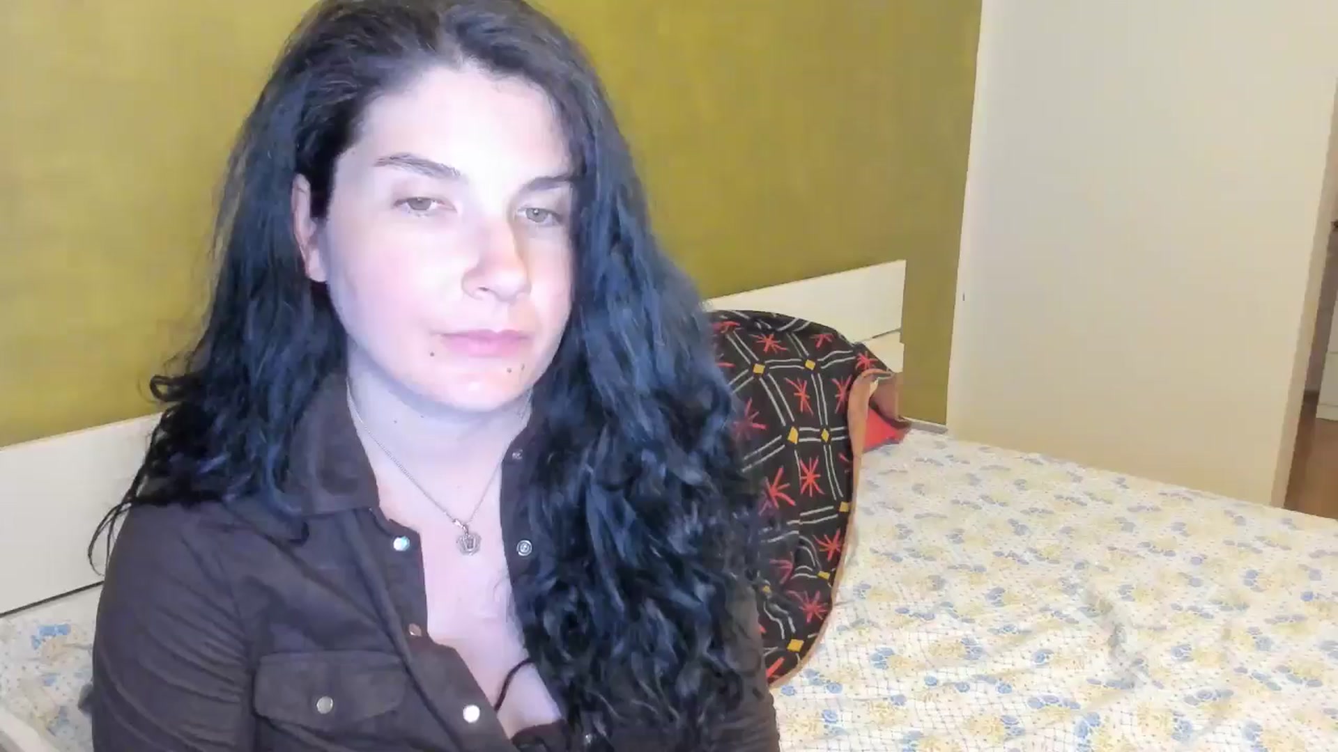Gallery image thumbnail from SiouxPrincess's myfreecams stream on, 04/20/2025, 23:37 image 16 of 20