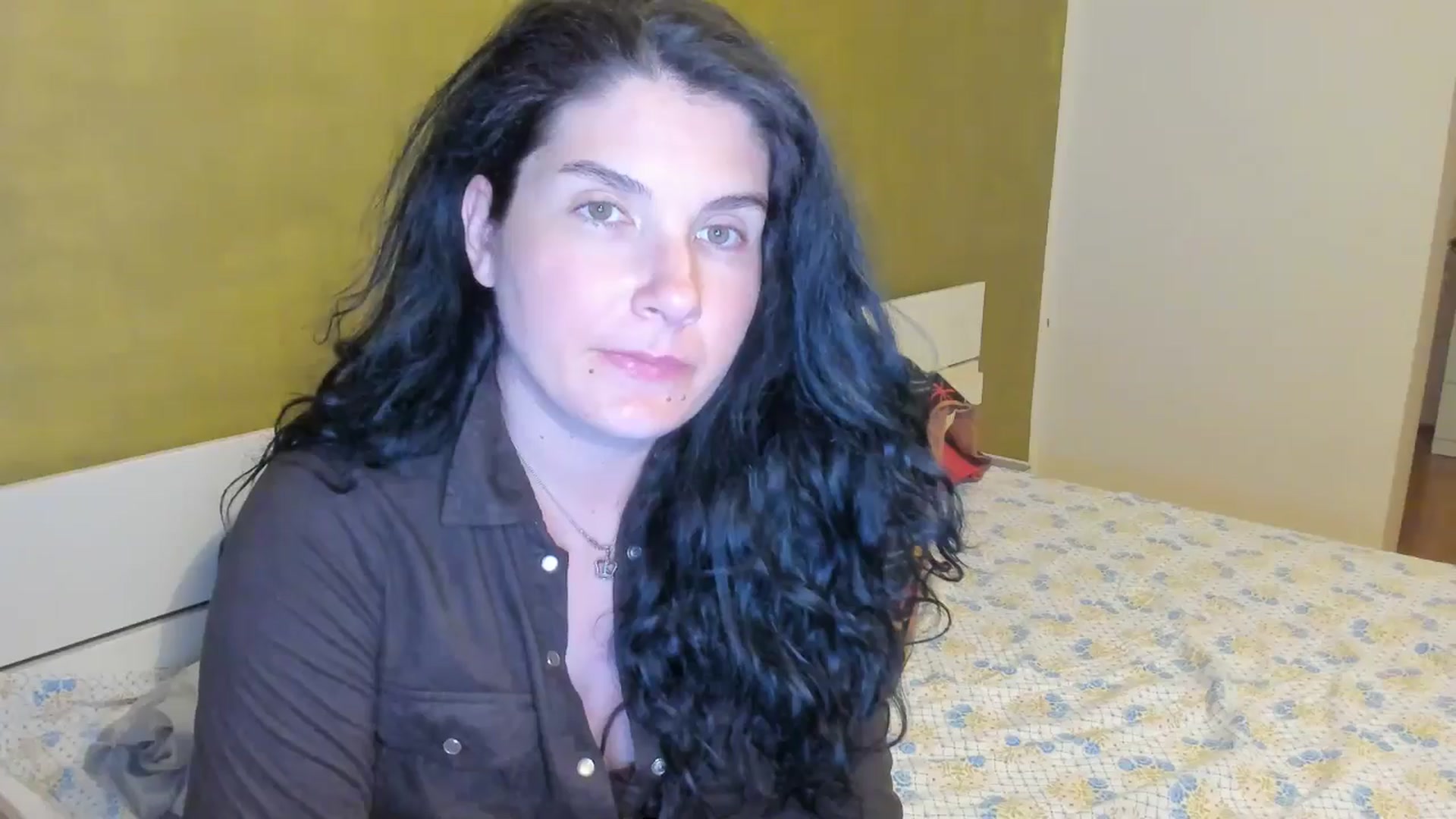 Gallery image thumbnail from SiouxPrincess's myfreecams stream on, 04/20/2025, 23:37 image 8 of 20