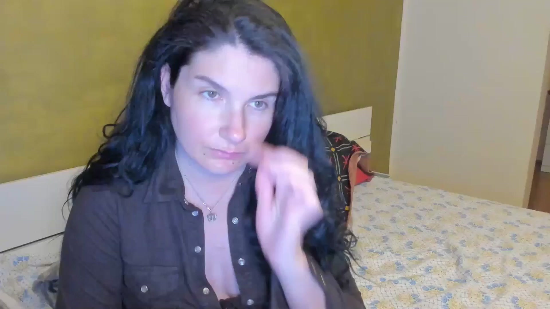 Gallery image thumbnail from SiouxPrincess's myfreecams stream on, 04/20/2025, 23:37 image 3 of 20