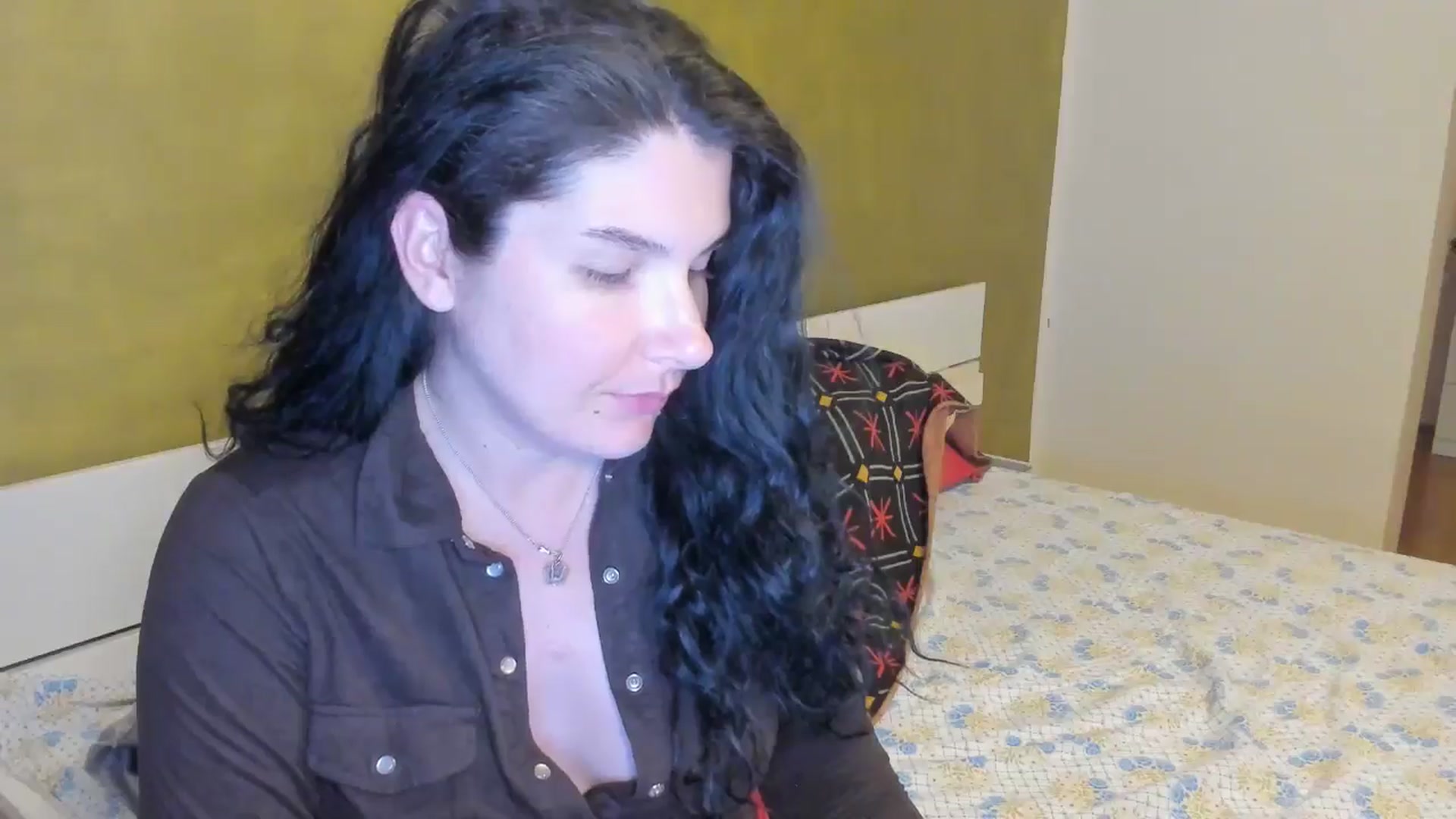 Gallery image thumbnail from SiouxPrincess's myfreecams stream on, 04/20/2025, 23:37 image 5 of 20