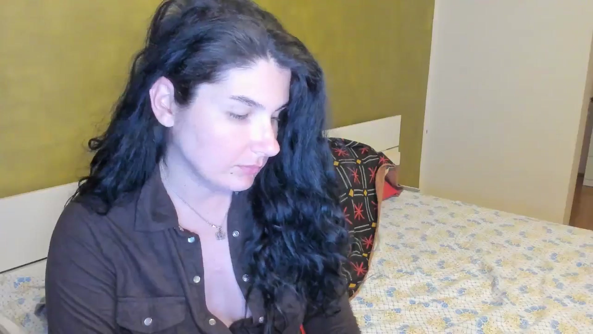 Gallery image thumbnail from SiouxPrincess's myfreecams stream on, 04/20/2025, 23:37 image 7 of 20