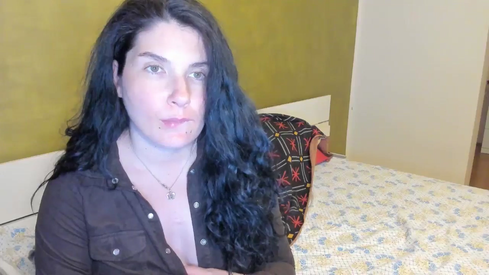 Gallery image thumbnail from SiouxPrincess's myfreecams stream on, 04/20/2025, 23:37 image 18 of 20