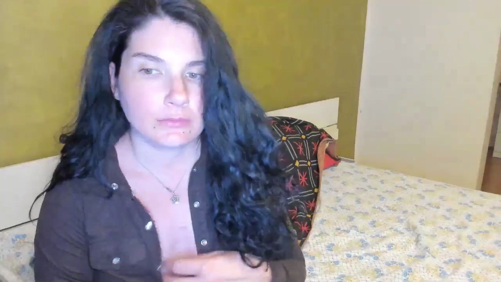 Gallery image thumbnail from SiouxPrincess's myfreecams stream on, 04/20/2025, 23:37 image 17 of 20