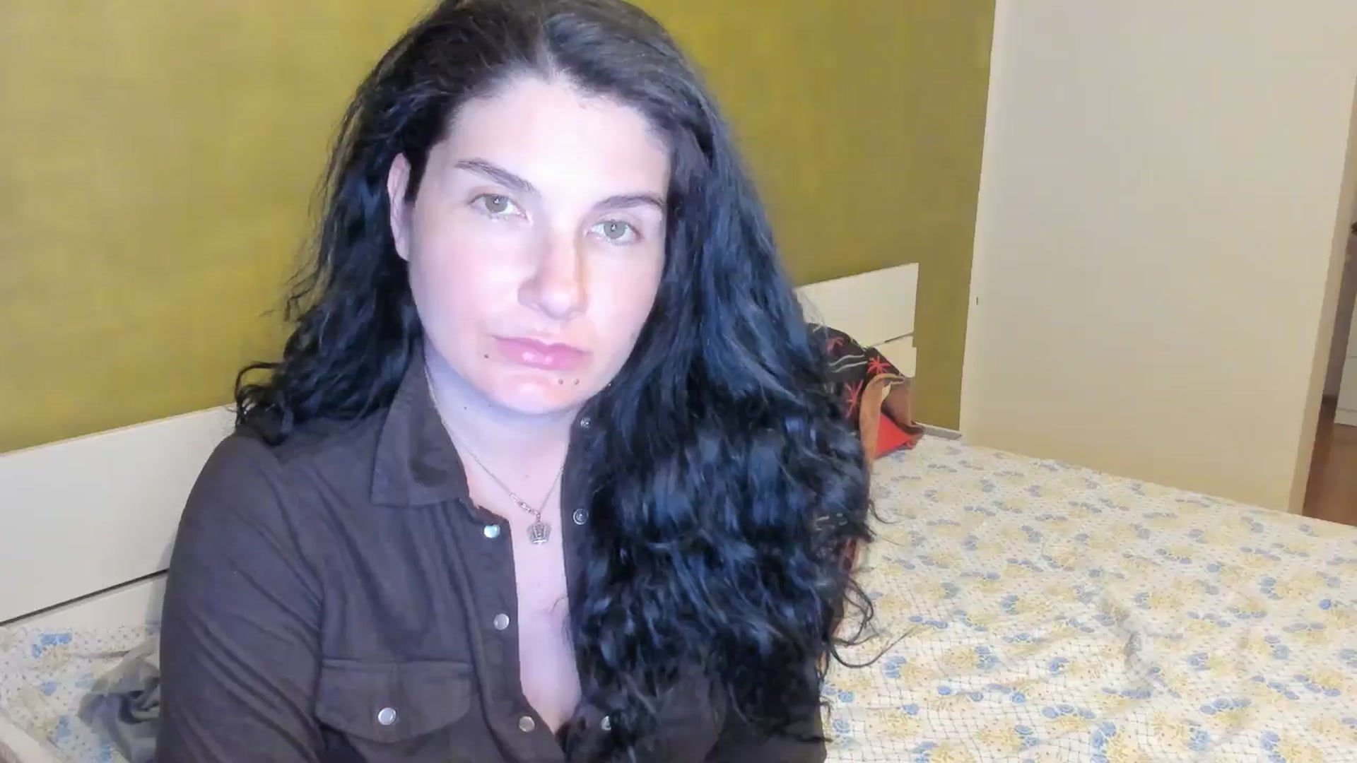 Gallery image thumbnail from SiouxPrincess's myfreecams stream on, 04/20/2025, 23:37 image 6 of 20