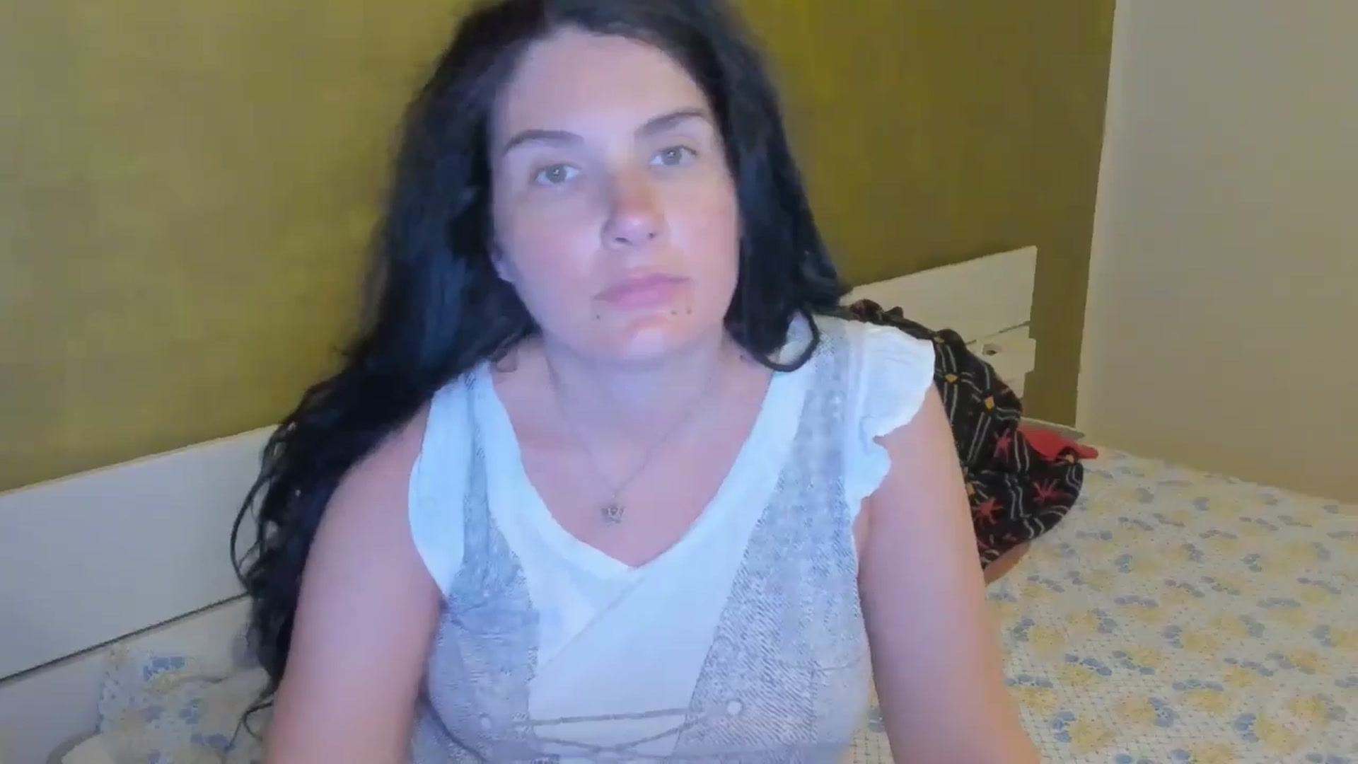 Gallery image thumbnail from SiouxPrincess's myfreecams stream on, 04/22/2025, 23:02 image 3 of 20