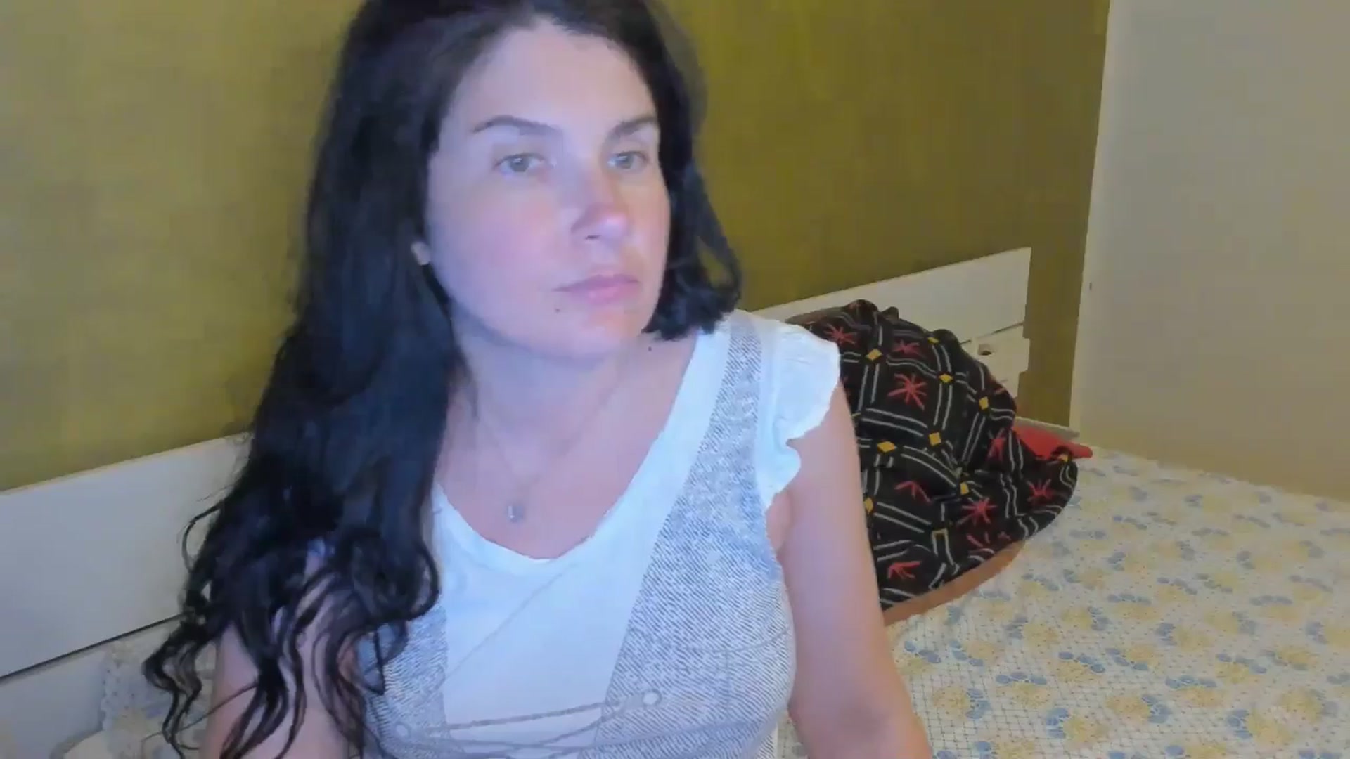 Gallery image thumbnail from SiouxPrincess's myfreecams stream on, 04/22/2025, 23:02 image 5 of 20